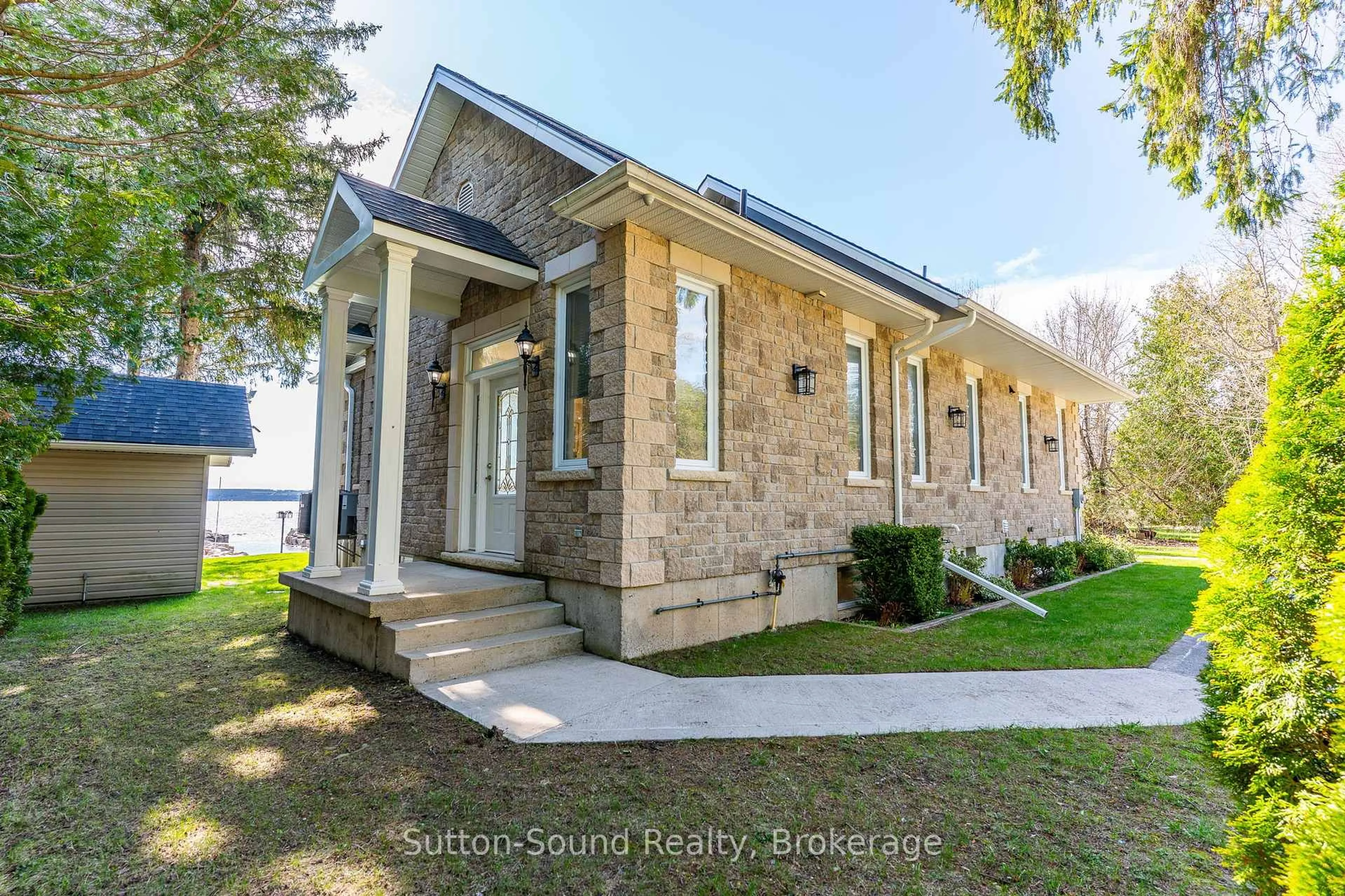 Home with brick exterior material, unknown for 339605 Presqu'ile Rd, Georgian Bluffs Ontario N0H 1S0