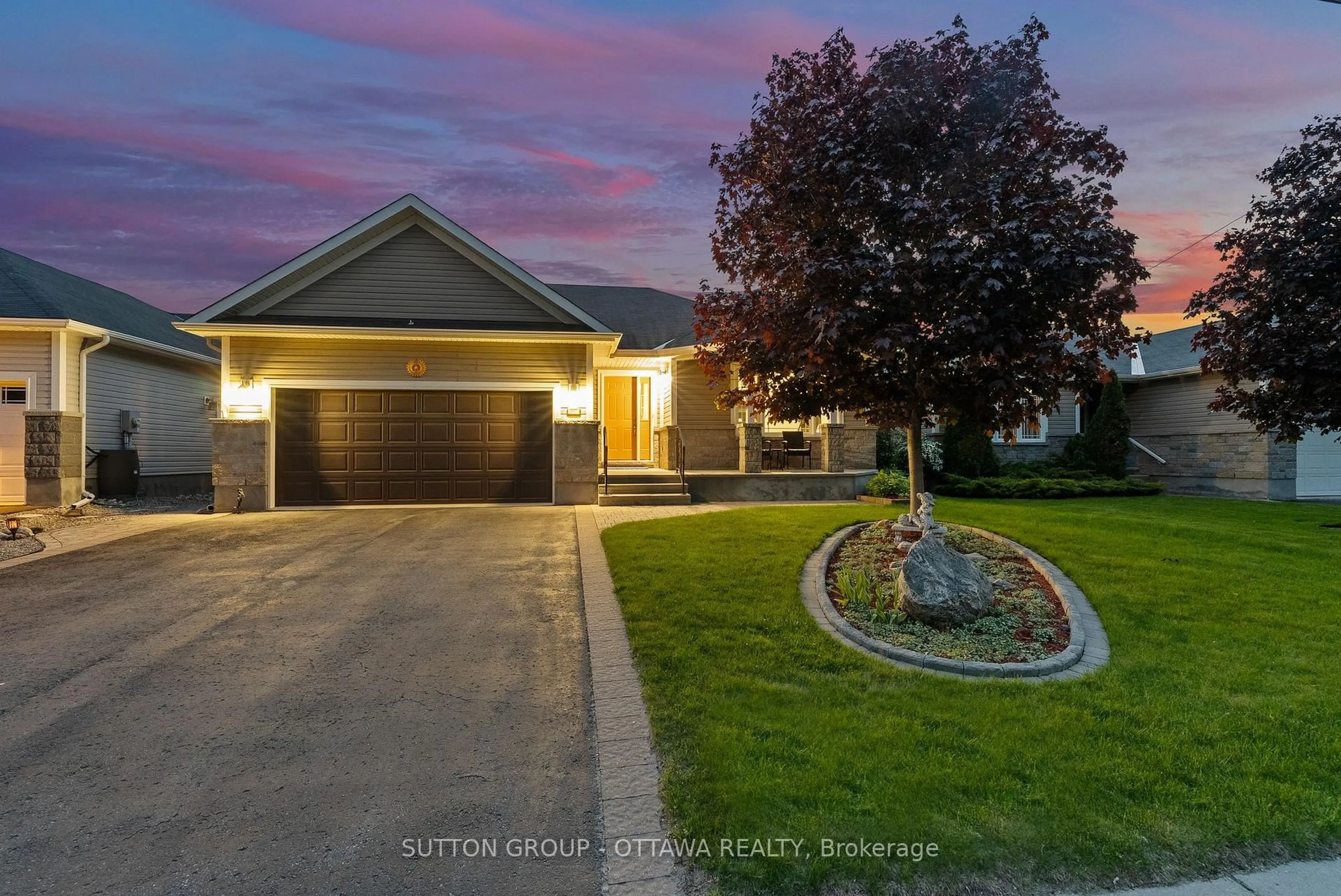 A pic from outside/outdoor area/front of a property/back of a property/a pic from drone, street for 2937 WELLINGTON Rd, North Grenville Ontario K0G 1J0
