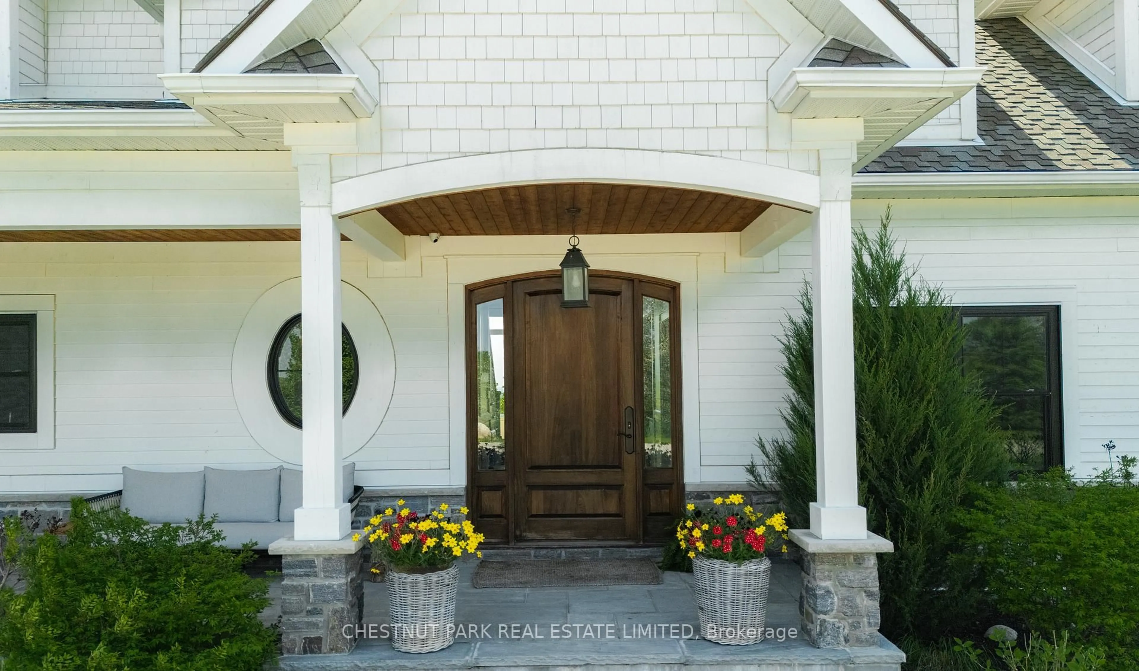 Indoor entryway for 678457 Centre Rd, Mulmur Ontario L9V 0E7