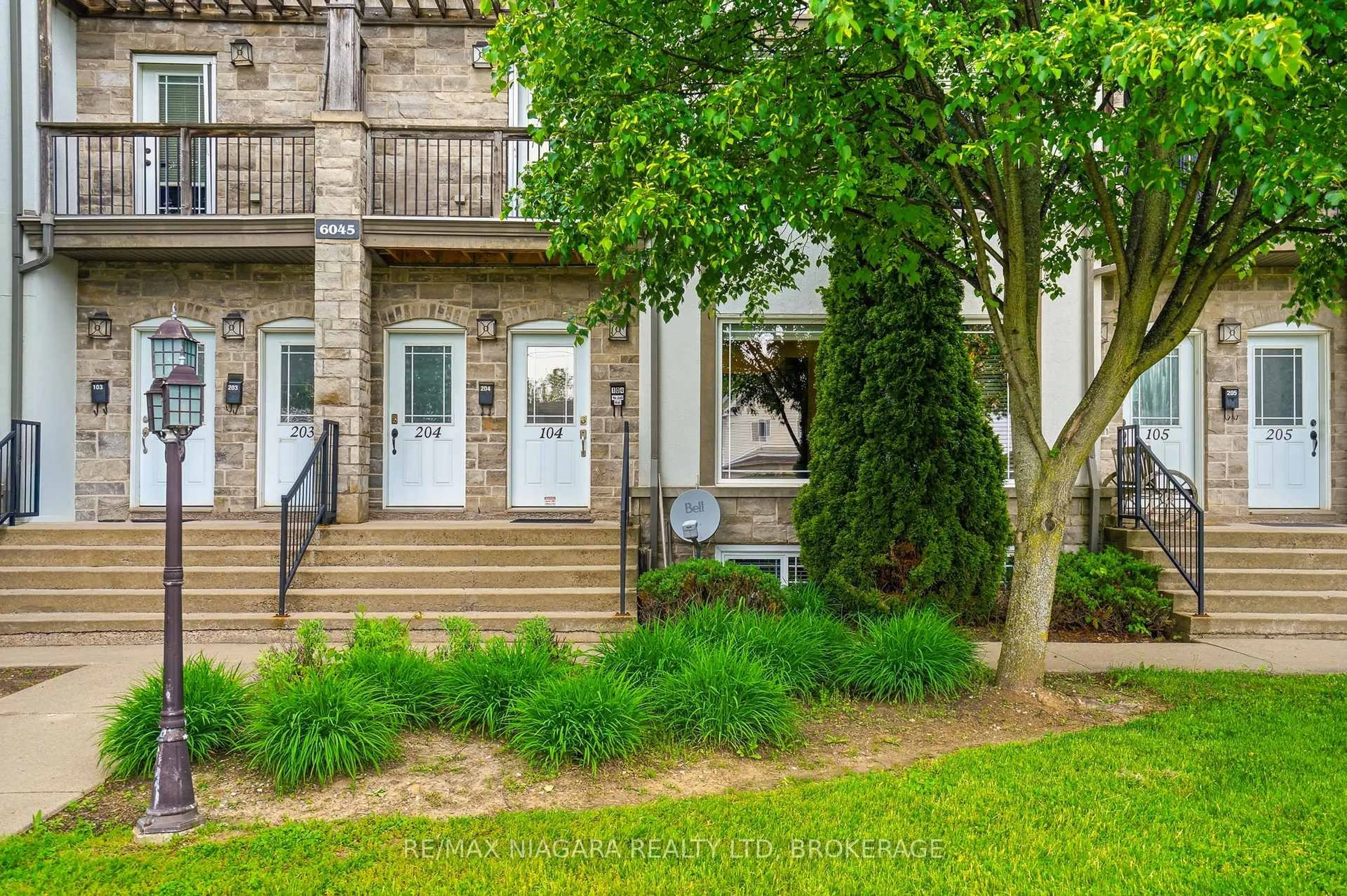 Unknown for 6045 Dunn St #104, Niagara Falls Ontario L2G 2P2