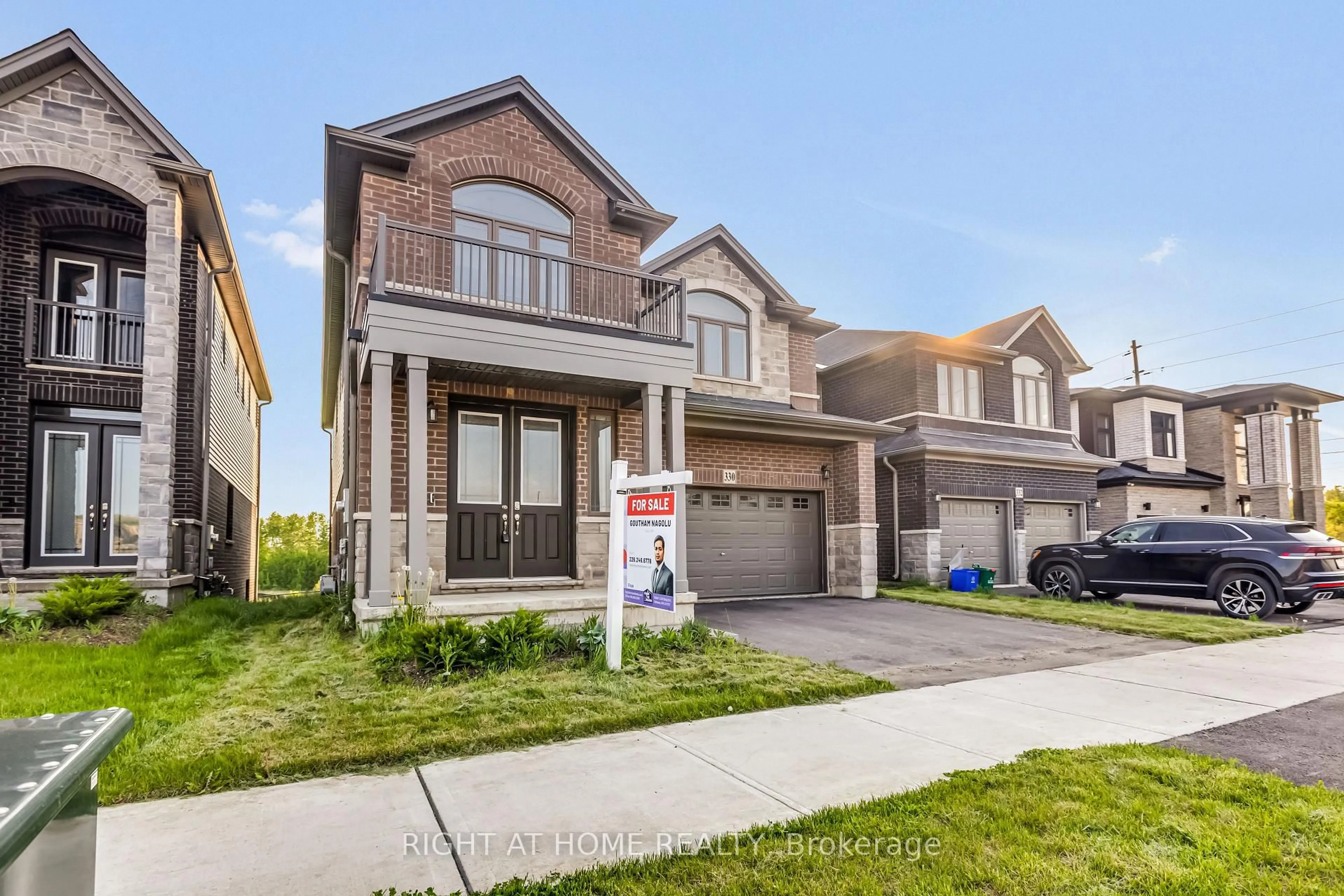 Home with brick exterior material, street for 330 Gillespie Dr, Brantford Ontario N3T 0X1
