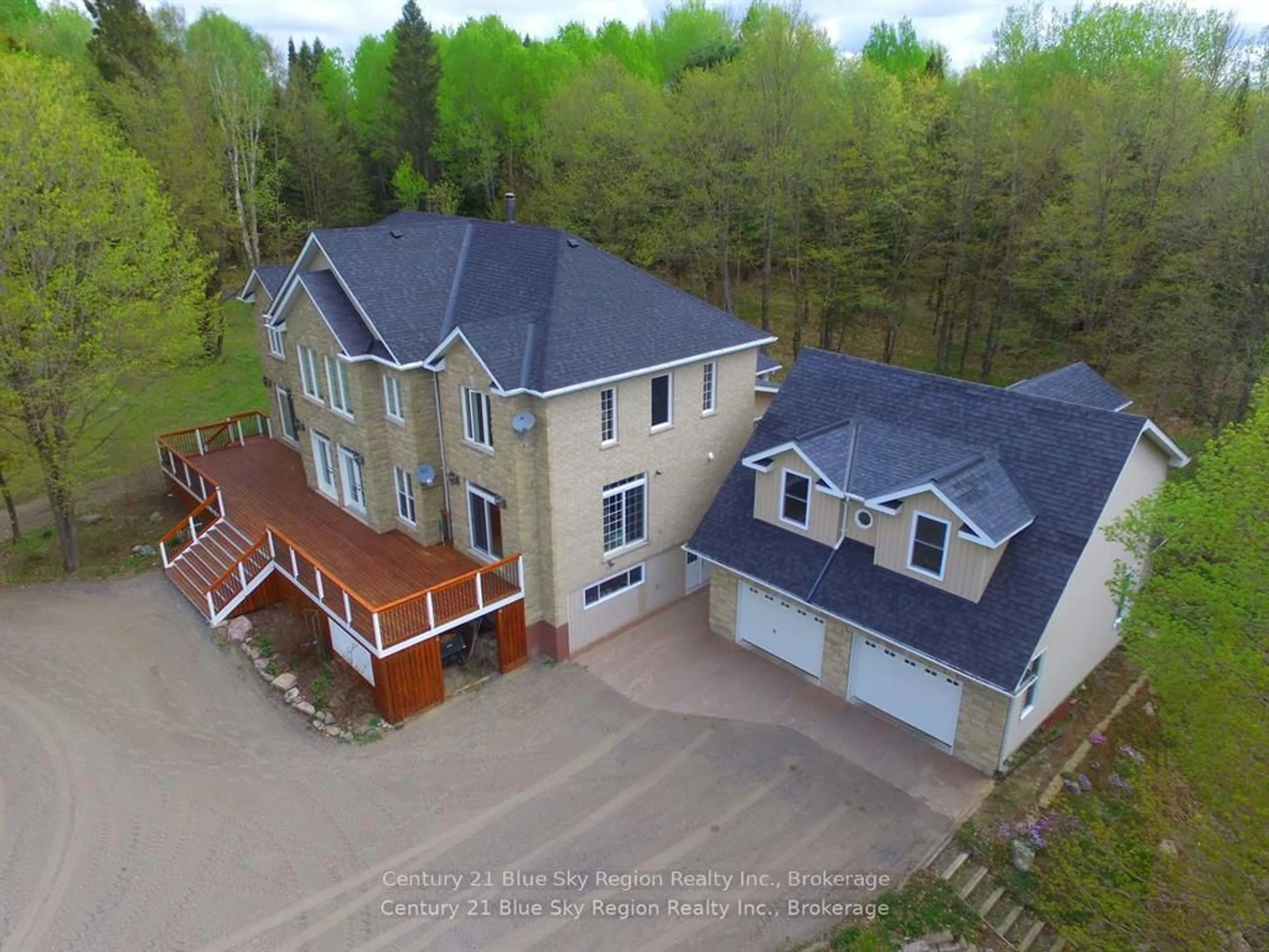 A pic from outside/outdoor area/front of a property/back of a property/a pic from drone, building for 615 Seagull Lake Rd, Parry Sound Remote Area Ontario P0H 1A0