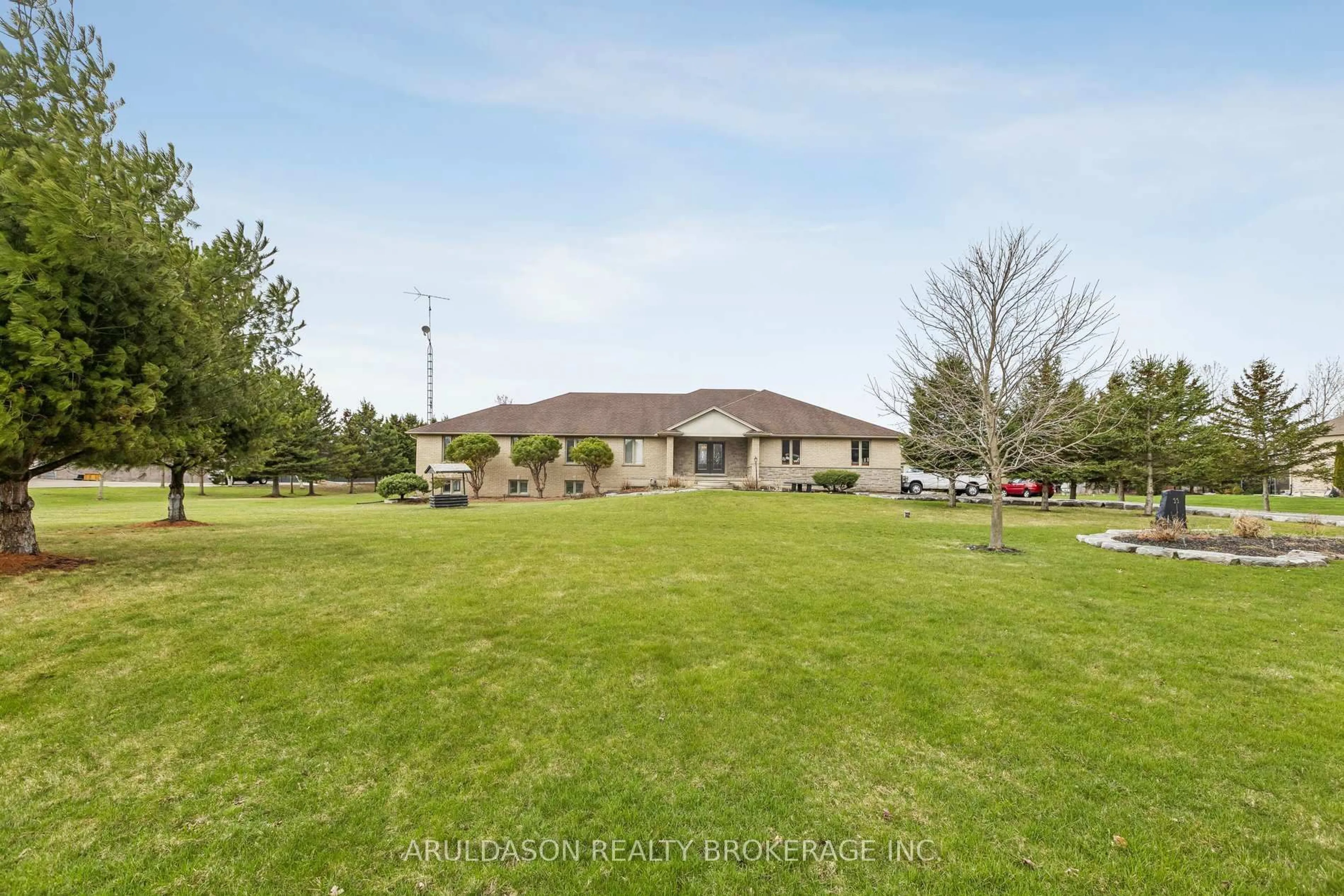A pic from outside/outdoor area/front of a property/back of a property/a pic from drone, unknown for 99 Brant School Rd, Brantford Ontario N3T 5L4