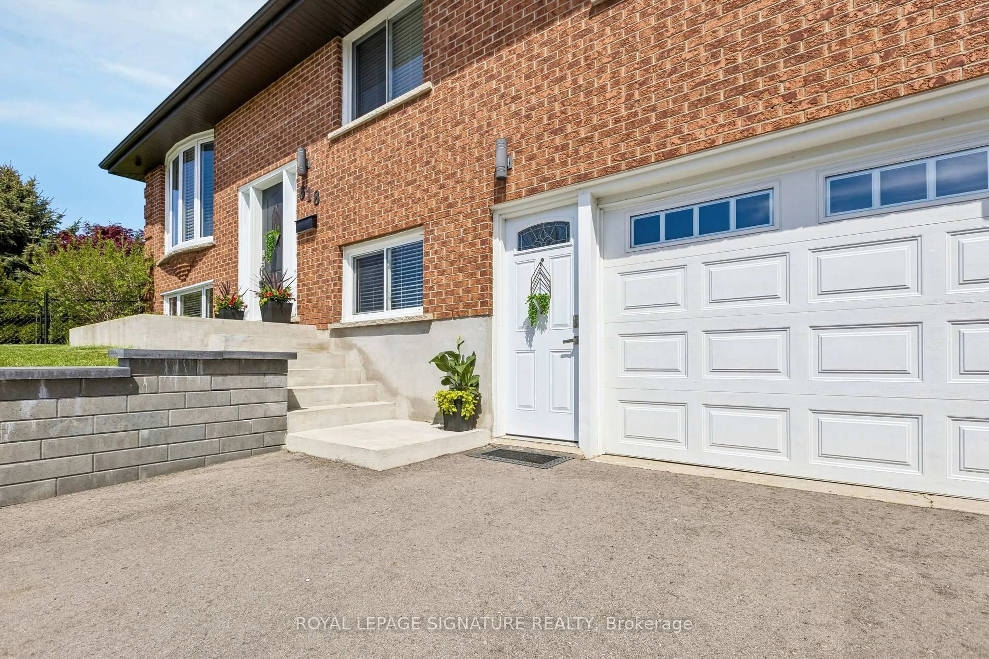 Home with brick exterior material, street for 618 Fern Rd, Waterloo Ontario N2V 1G6