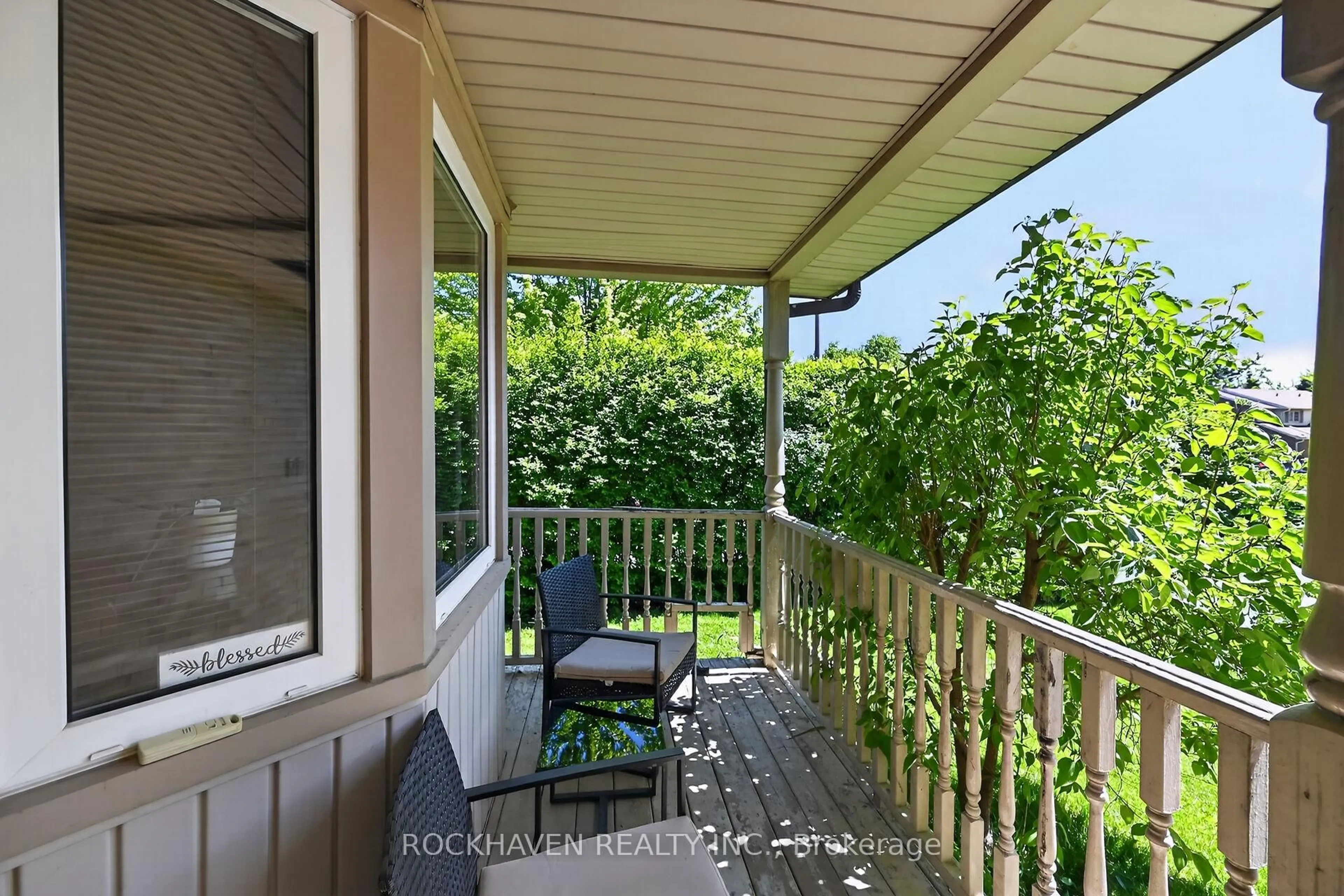 Patio, street for 82 Braeheid Ave, Hamilton Ontario L8B 0C6