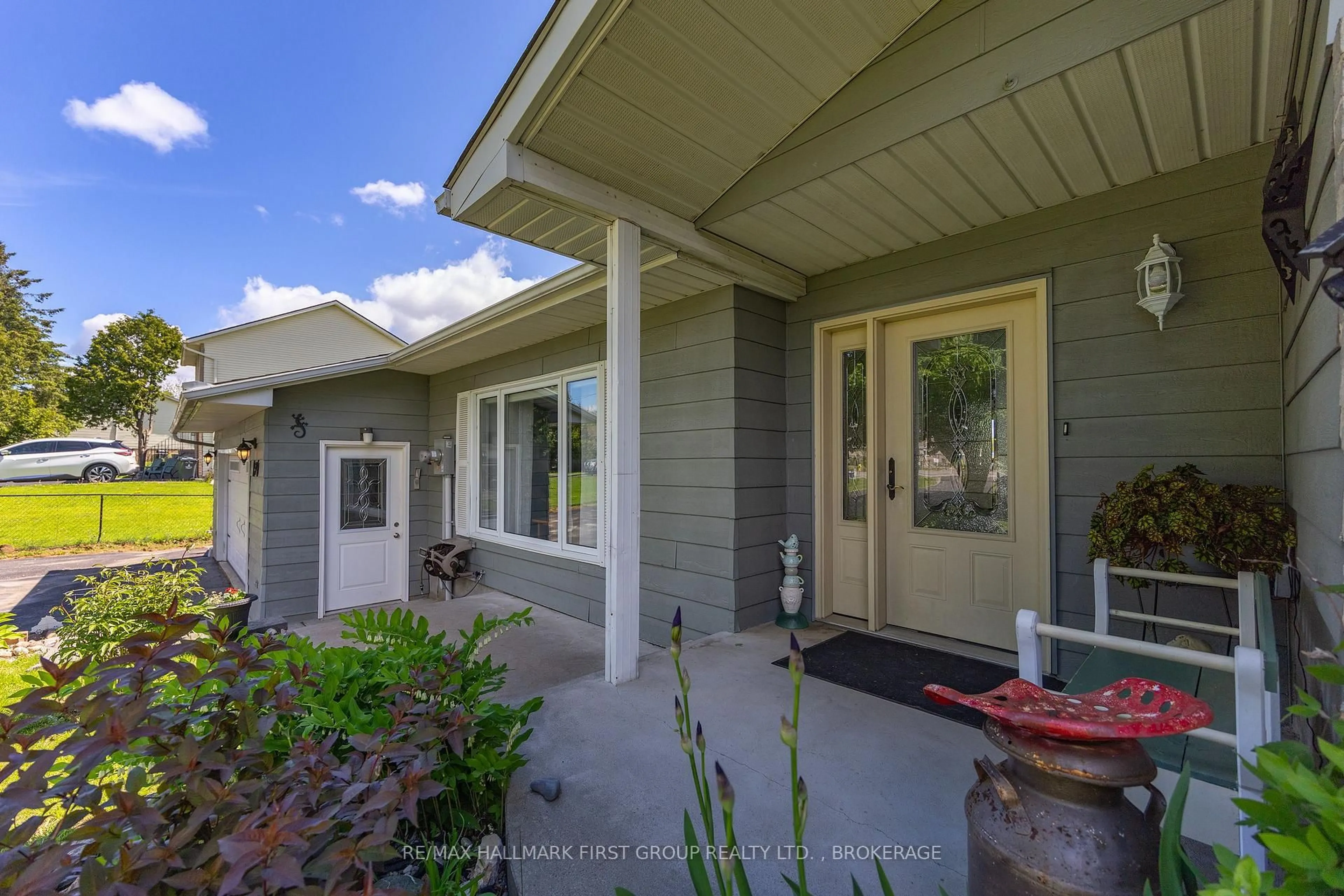 Home with vinyl exterior material, unknown for 1470 Sydenham Rd, Kingston Ontario K7L 4V4