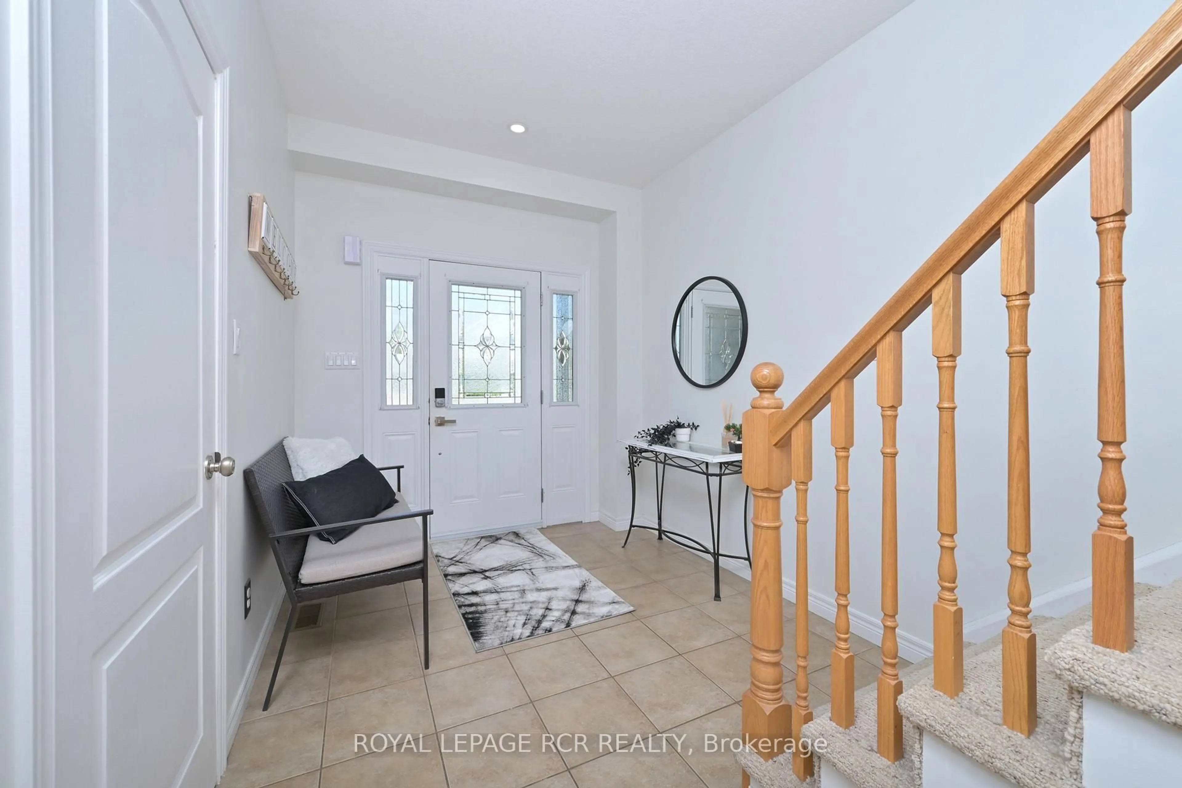 Indoor entryway for 399 Rintoul Cres, Shelburne Ontario L9V 3C5