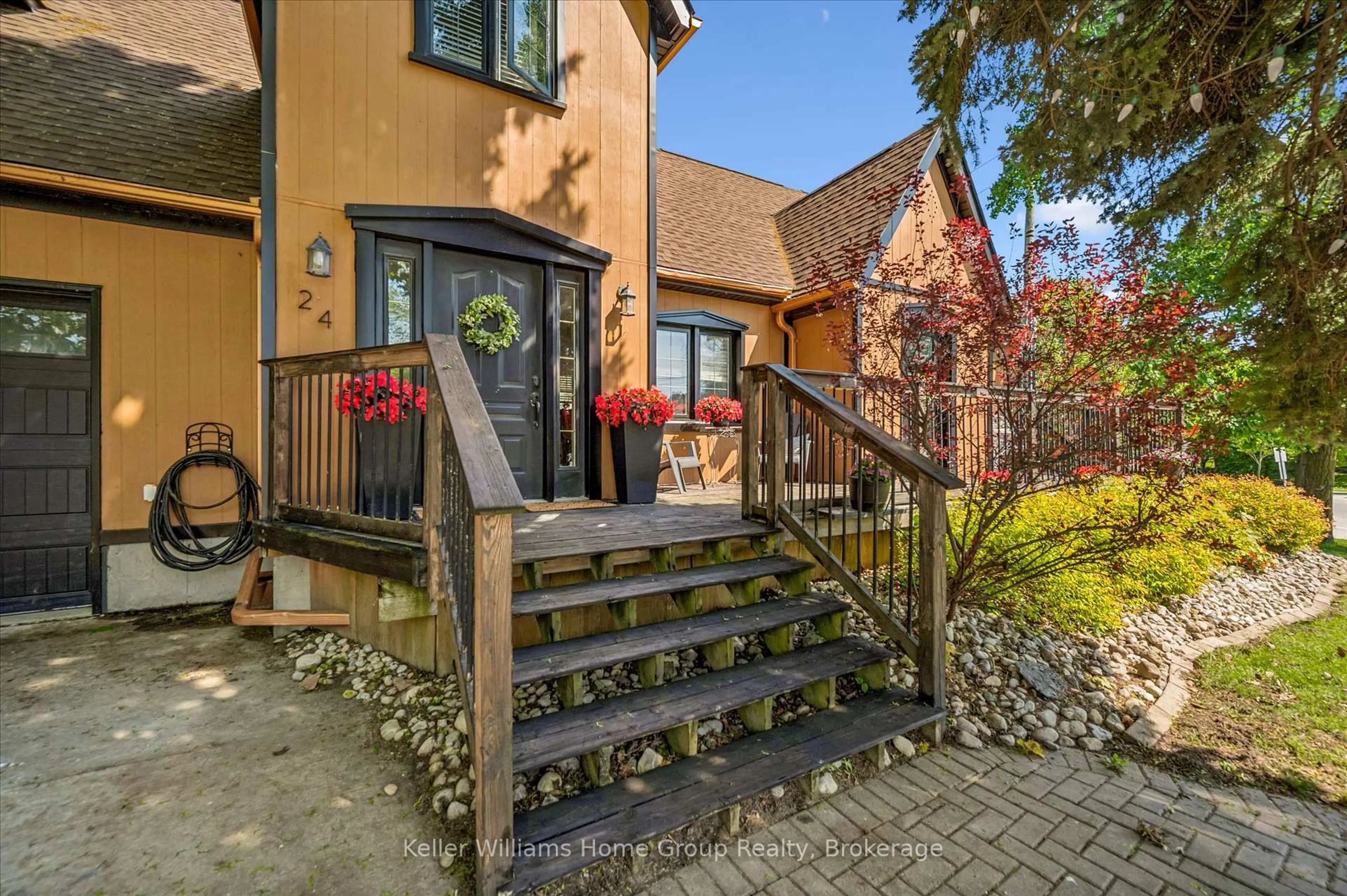 Unknown for 24 McNab St, Centre Wellington Ontario N0B 1S0