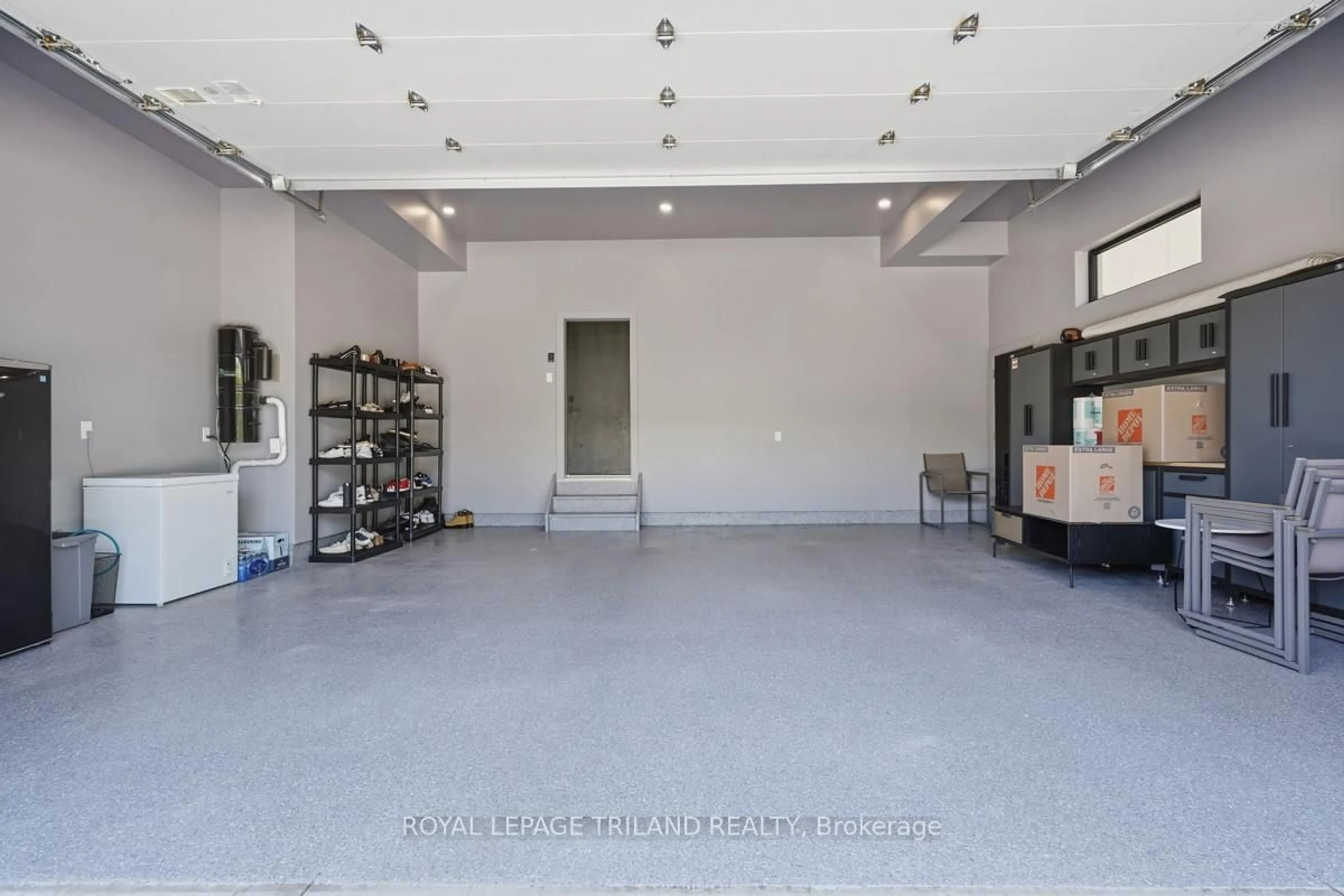 Indoor garage for 1452 Byron Baseline Rd #6, London South Ontario N6K 2V6