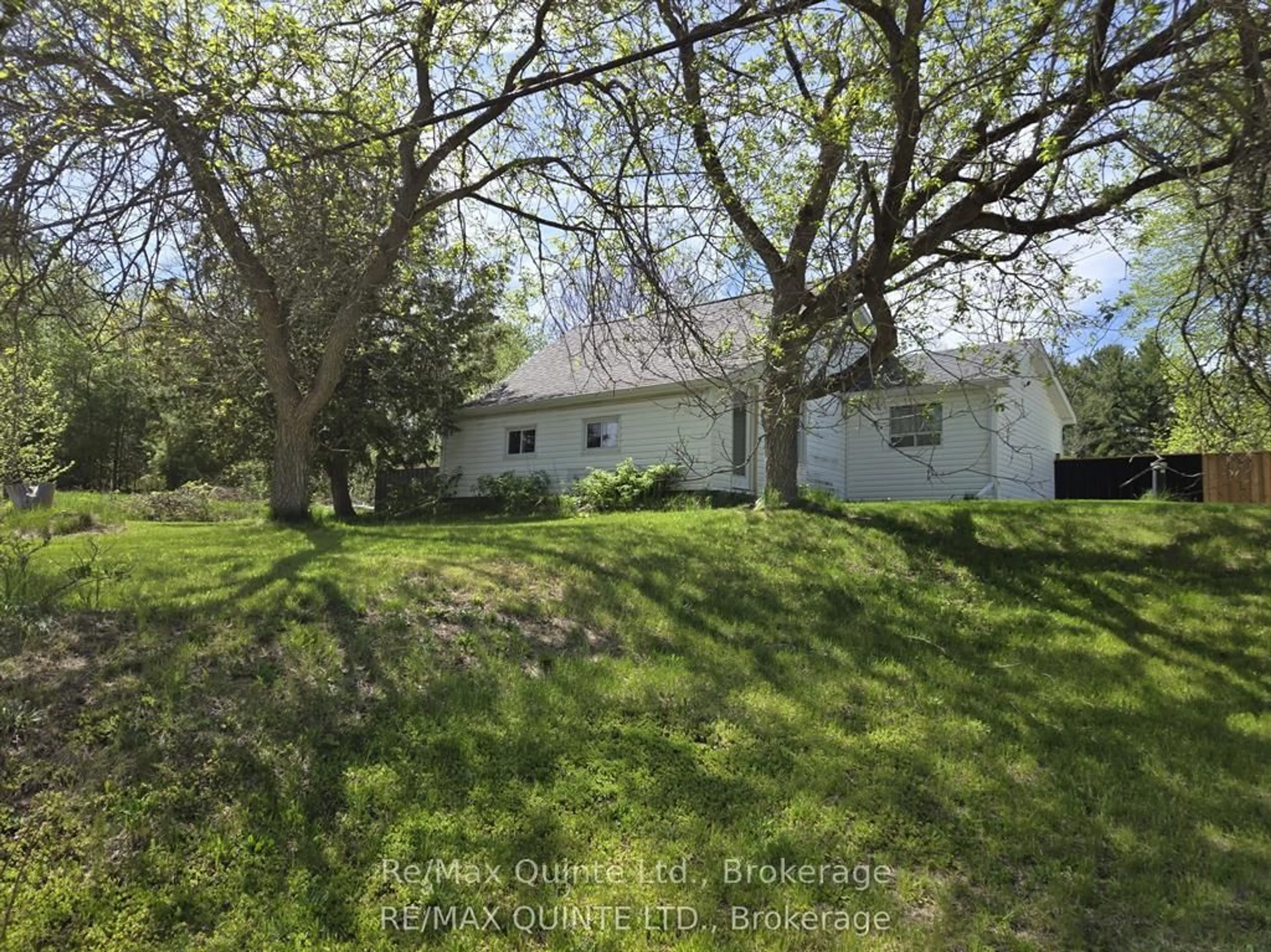 A pic from outside/outdoor area/front of a property/back of a property/a pic from drone, street for 112959 Highway 7 Highway, Kaladar Ontario K0H 1Z0
