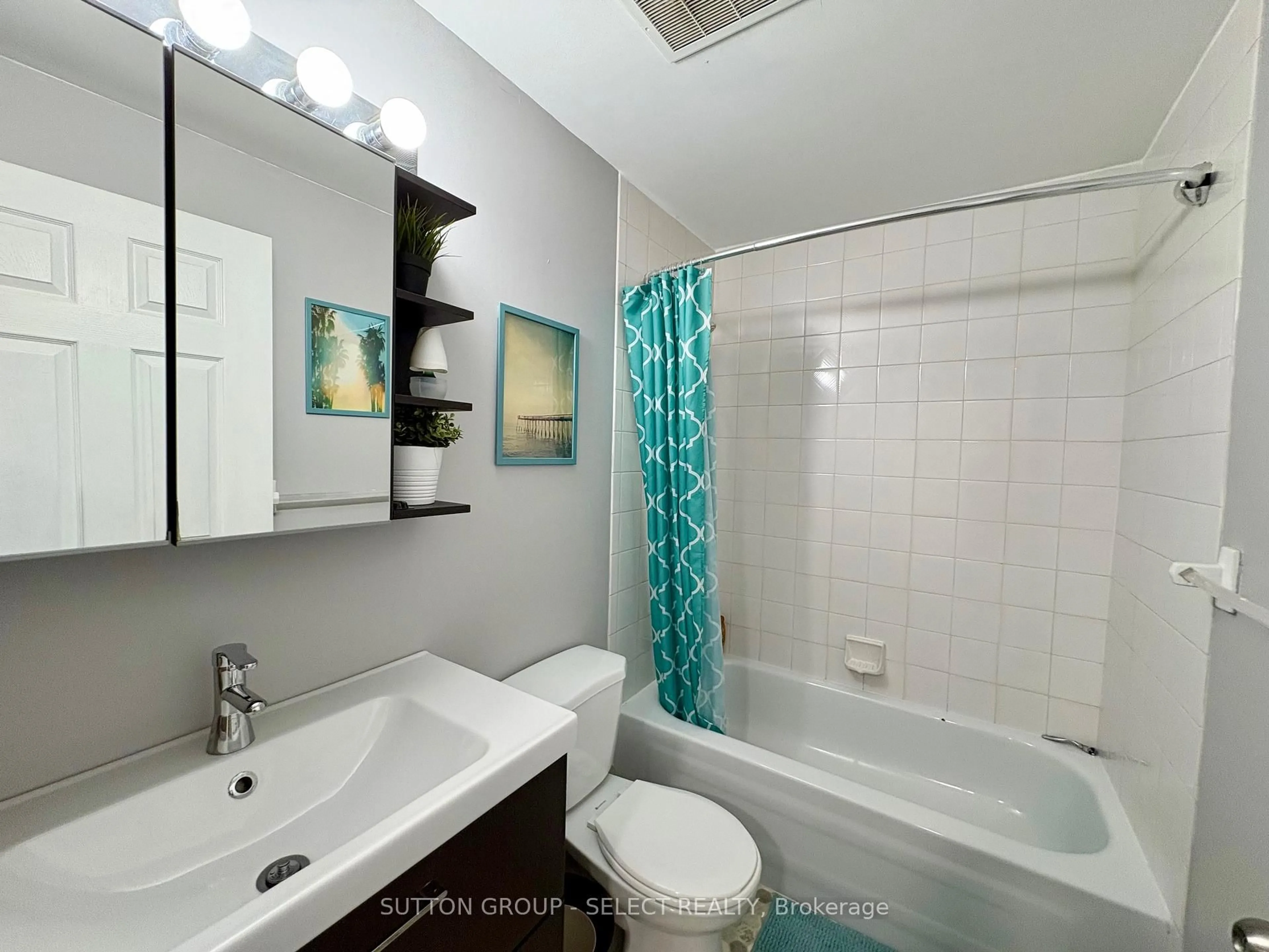 Standard bathroom, ceramic/tile floor for 626 First St #505, London East Ontario N5V 2A2