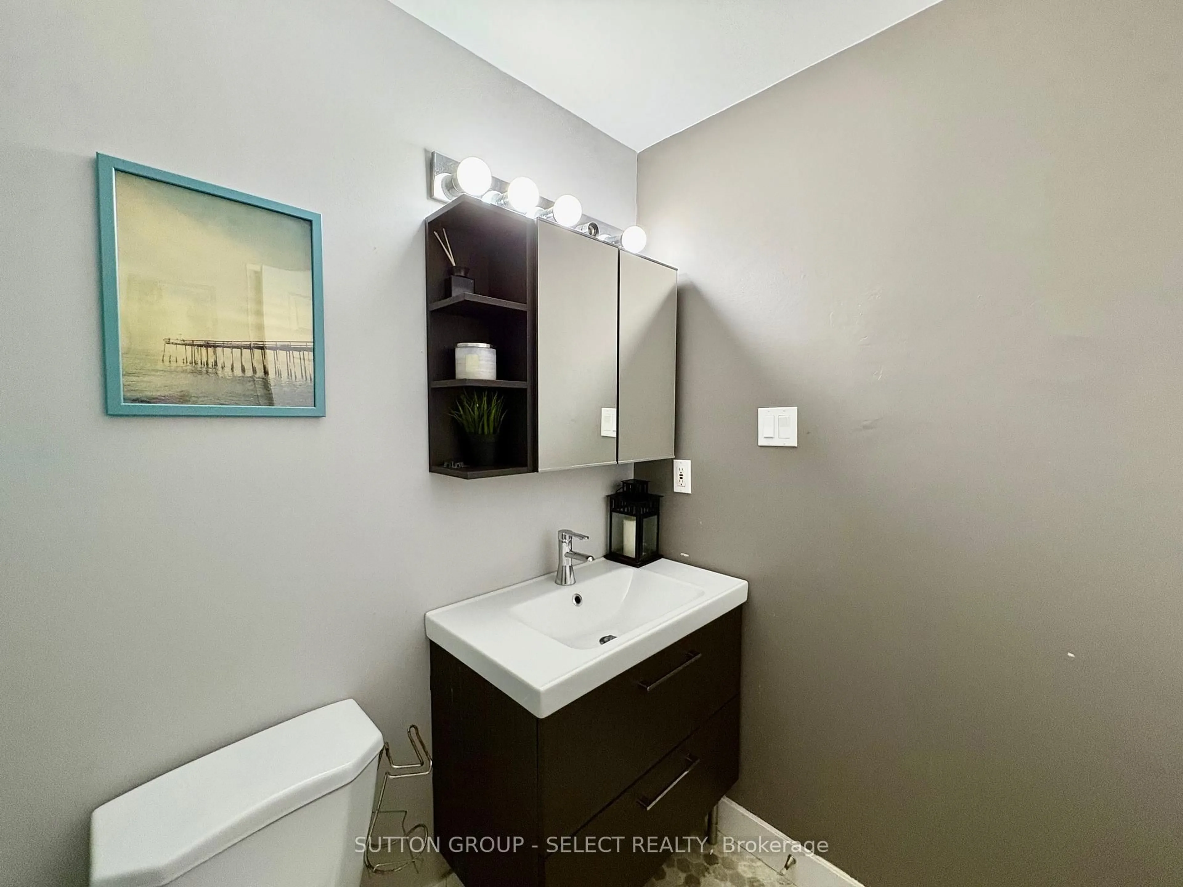 Standard bathroom, ceramic/tile floor for 626 First St #505, London East Ontario N5V 2A2