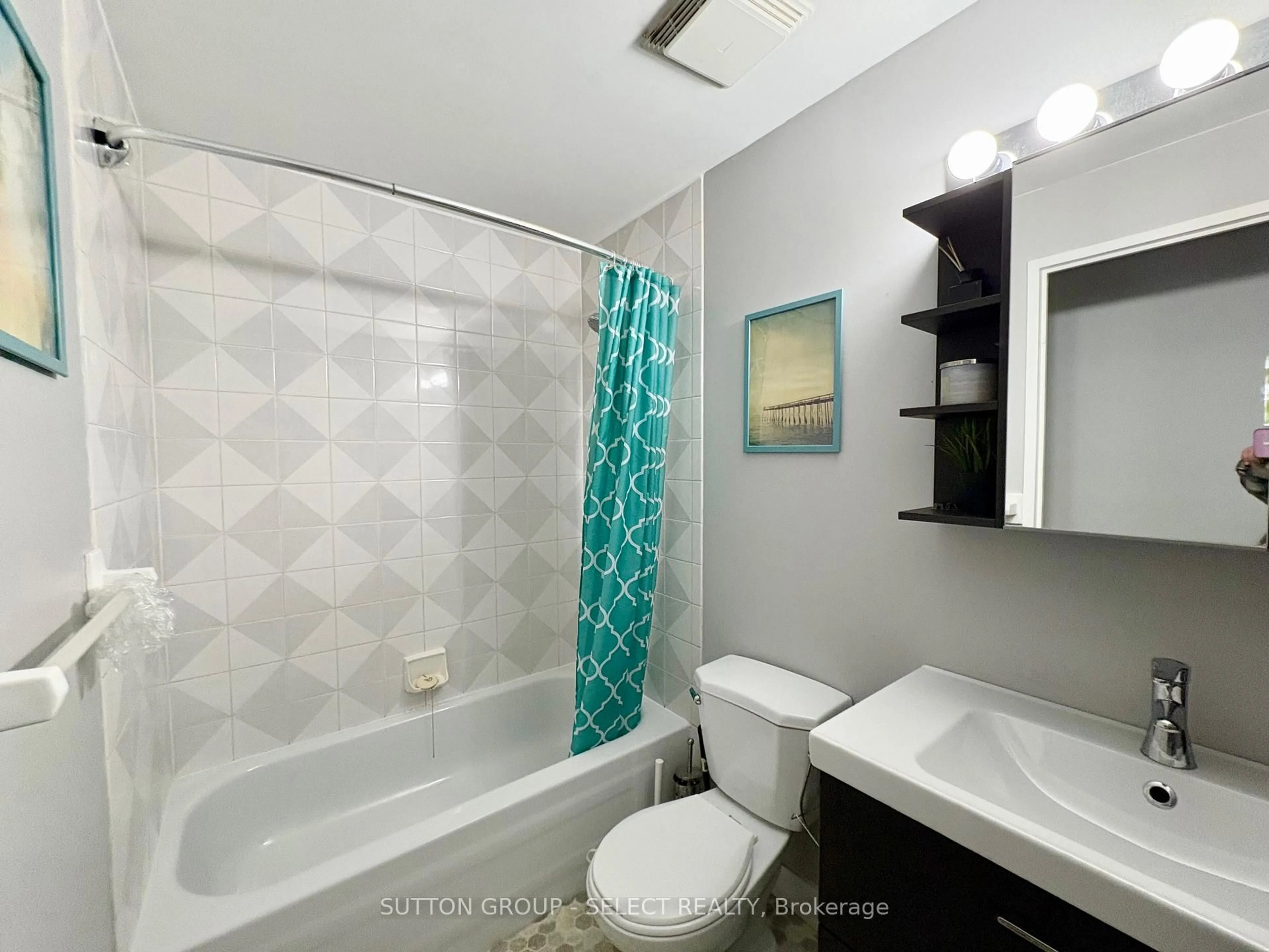 Standard bathroom, ceramic/tile floor for 626 First St #505, London East Ontario N5V 2A2
