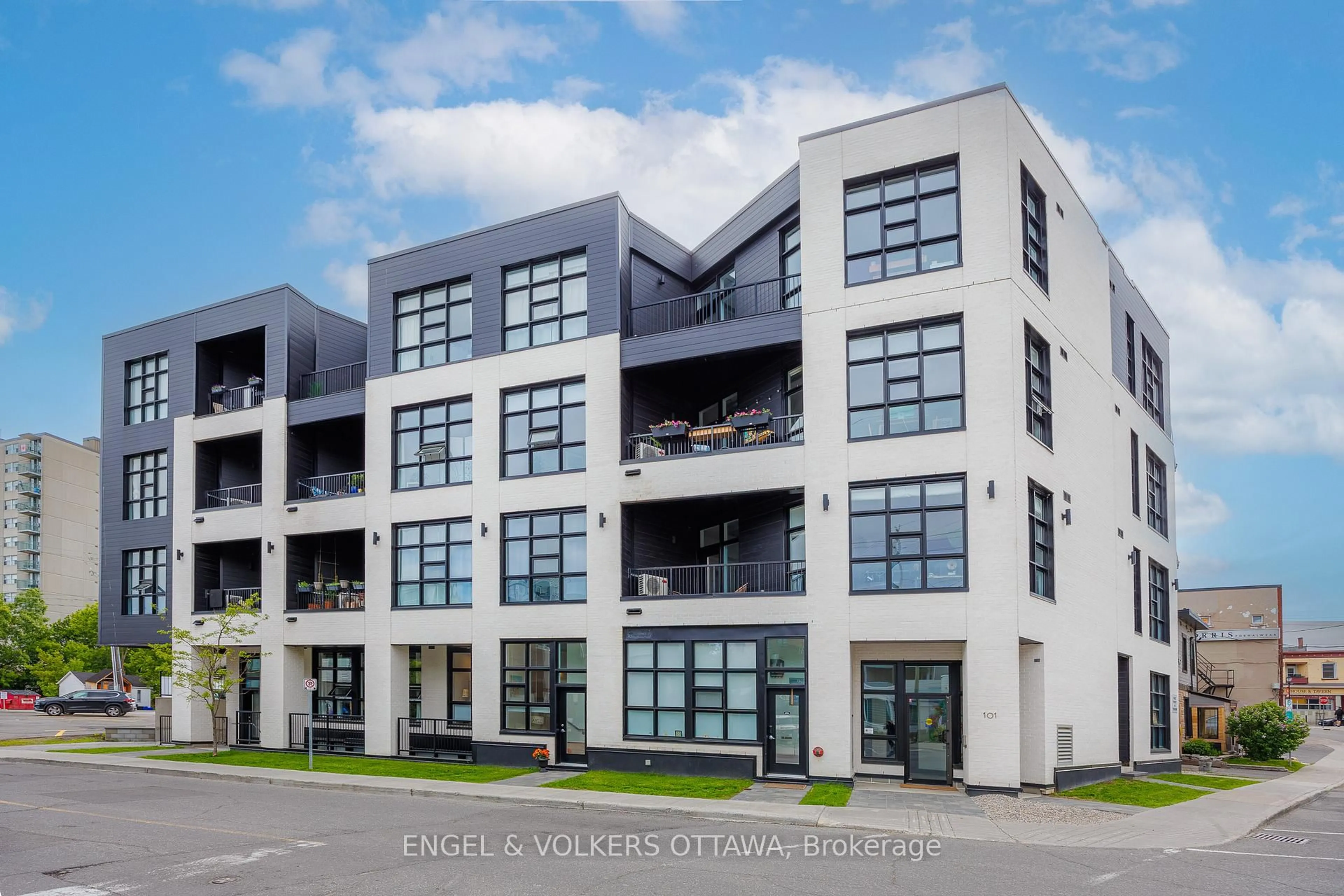 A pic from outside/outdoor area/front of a property/back of a property/a pic from drone, building for 101 Pinhey St #102, Ottawa Ontario K1Y 1V9