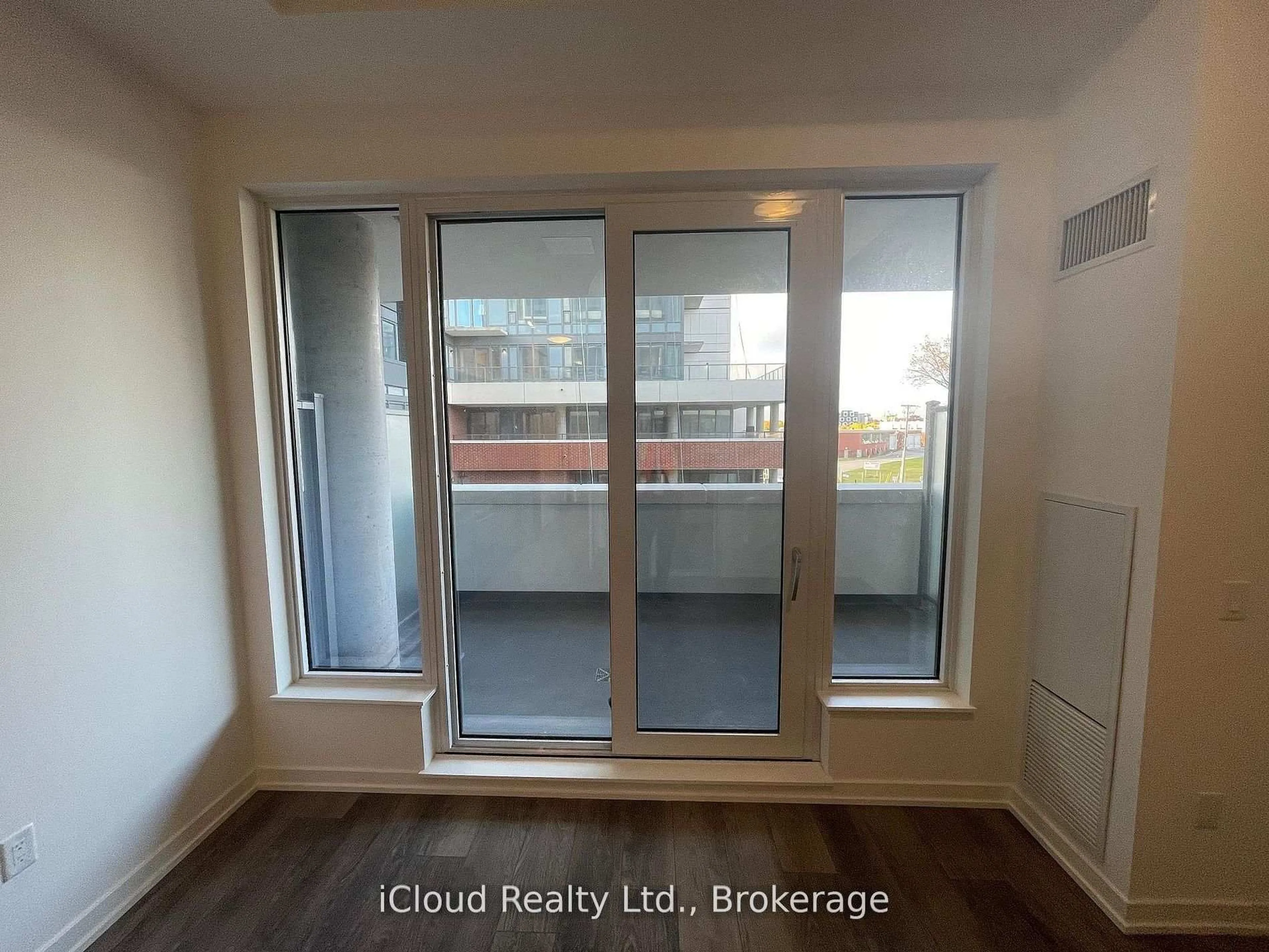 A pic of a room for 5 Wellington St #202, Kitchener Ontario N2G 0E3