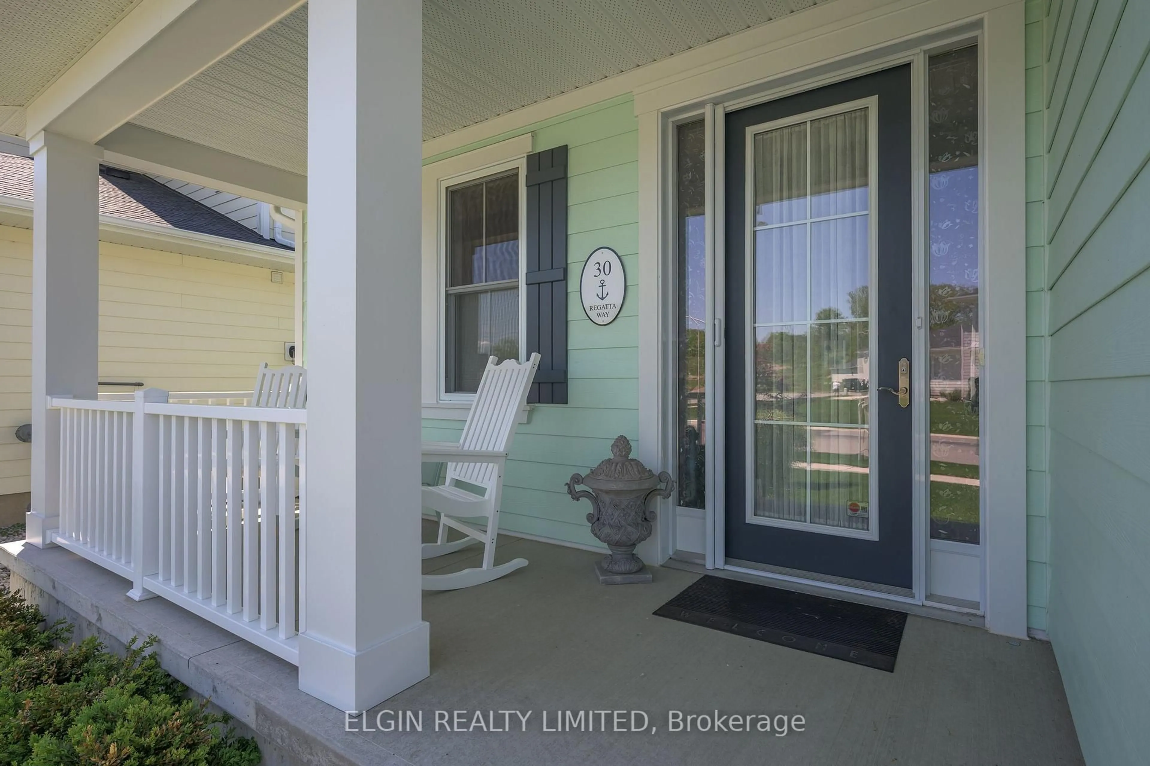 Indoor entryway for 30 Regatta Way, Central Elgin Ontario N5L 0B6