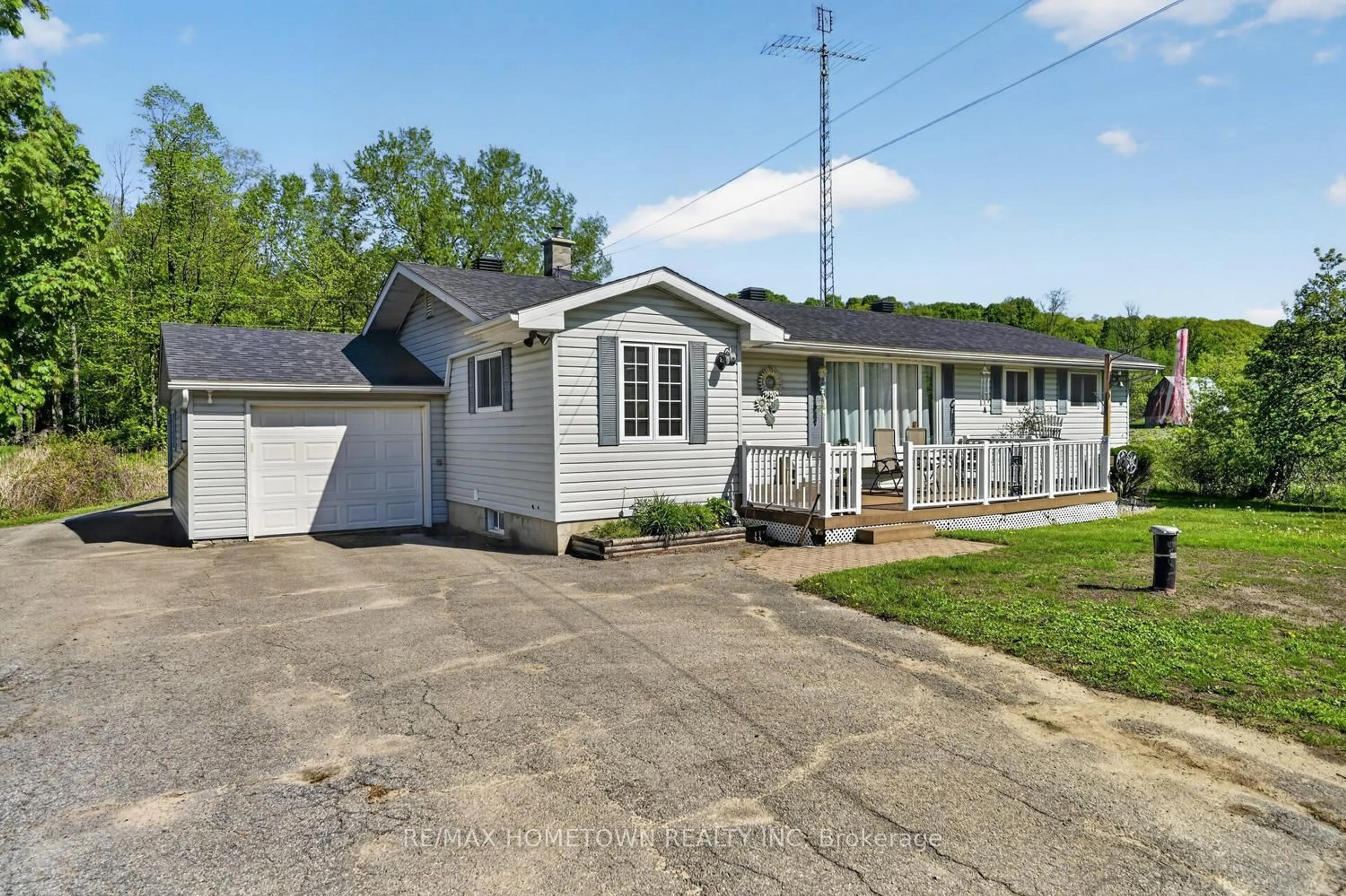 Unknown for 1404 Hallecks Rd, Elizabethtown-Kitley Ontario K6V 5T3
