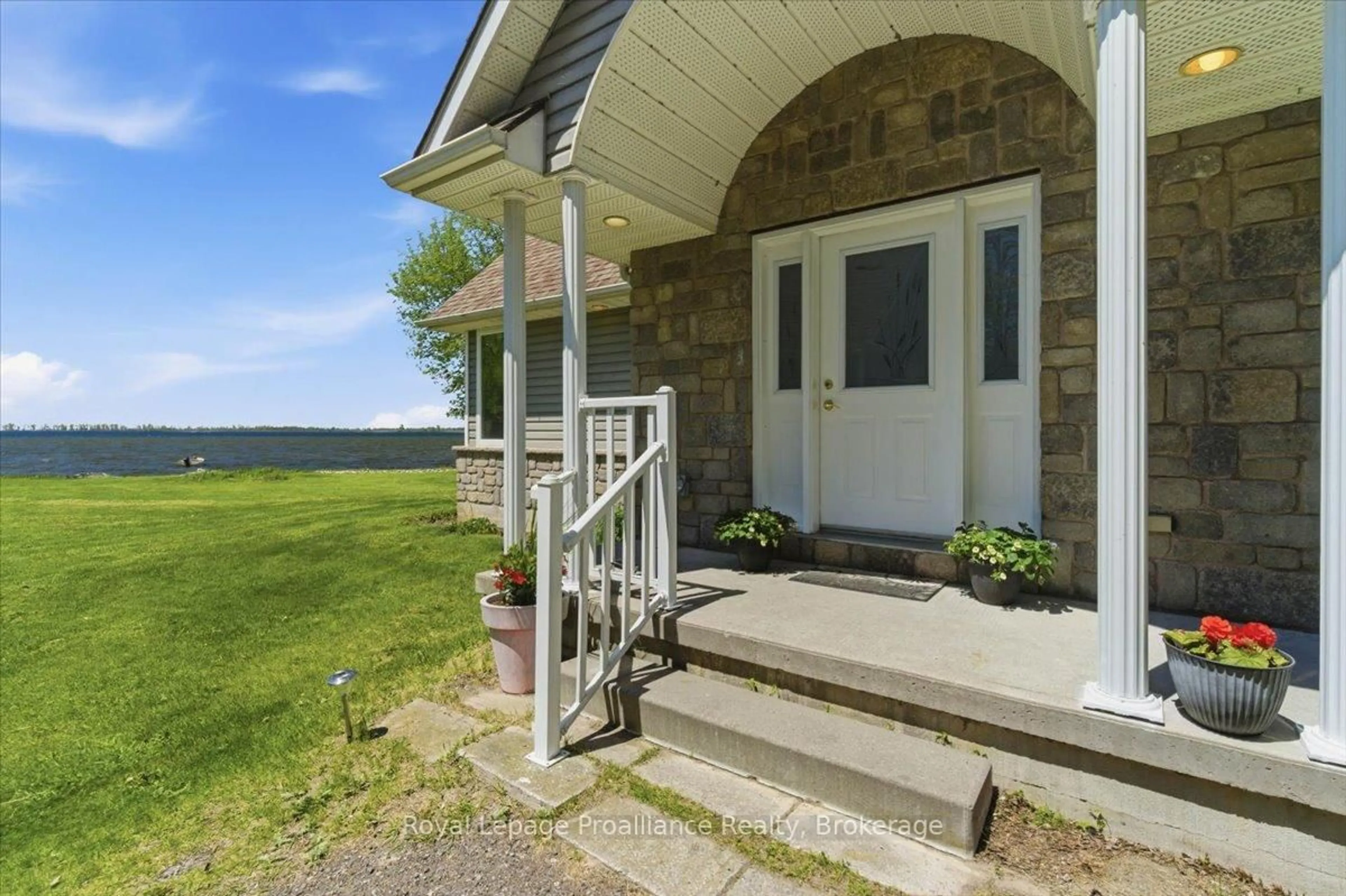 Unknown for 233 Parkview Rd, Prince Edward County Ontario K0K 1L0