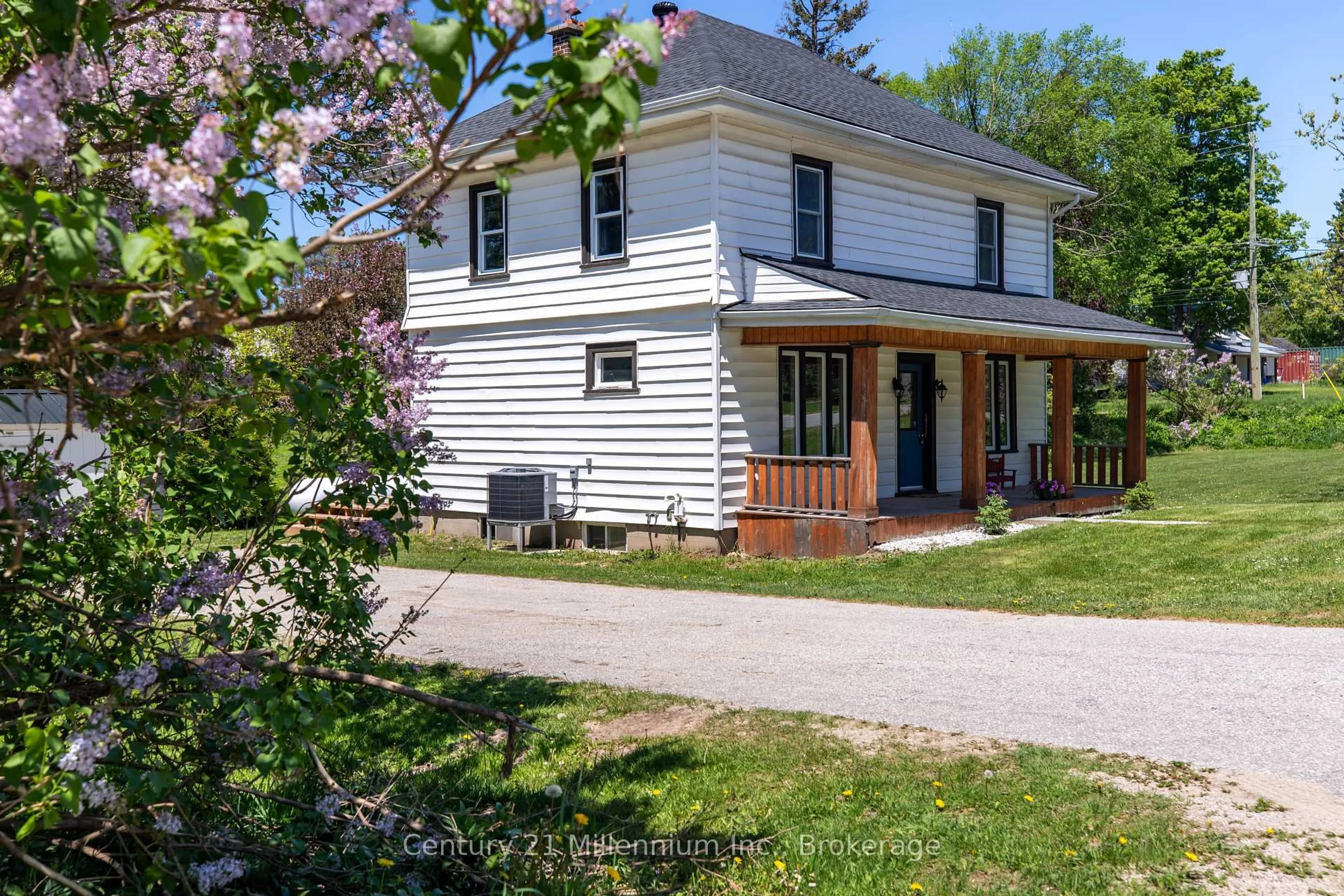 A pic from outside/outdoor area/front of a property/back of a property/a pic from drone, street for 680193 Chatsworth Road 24, Chatsworth Ontario N0H 1R0