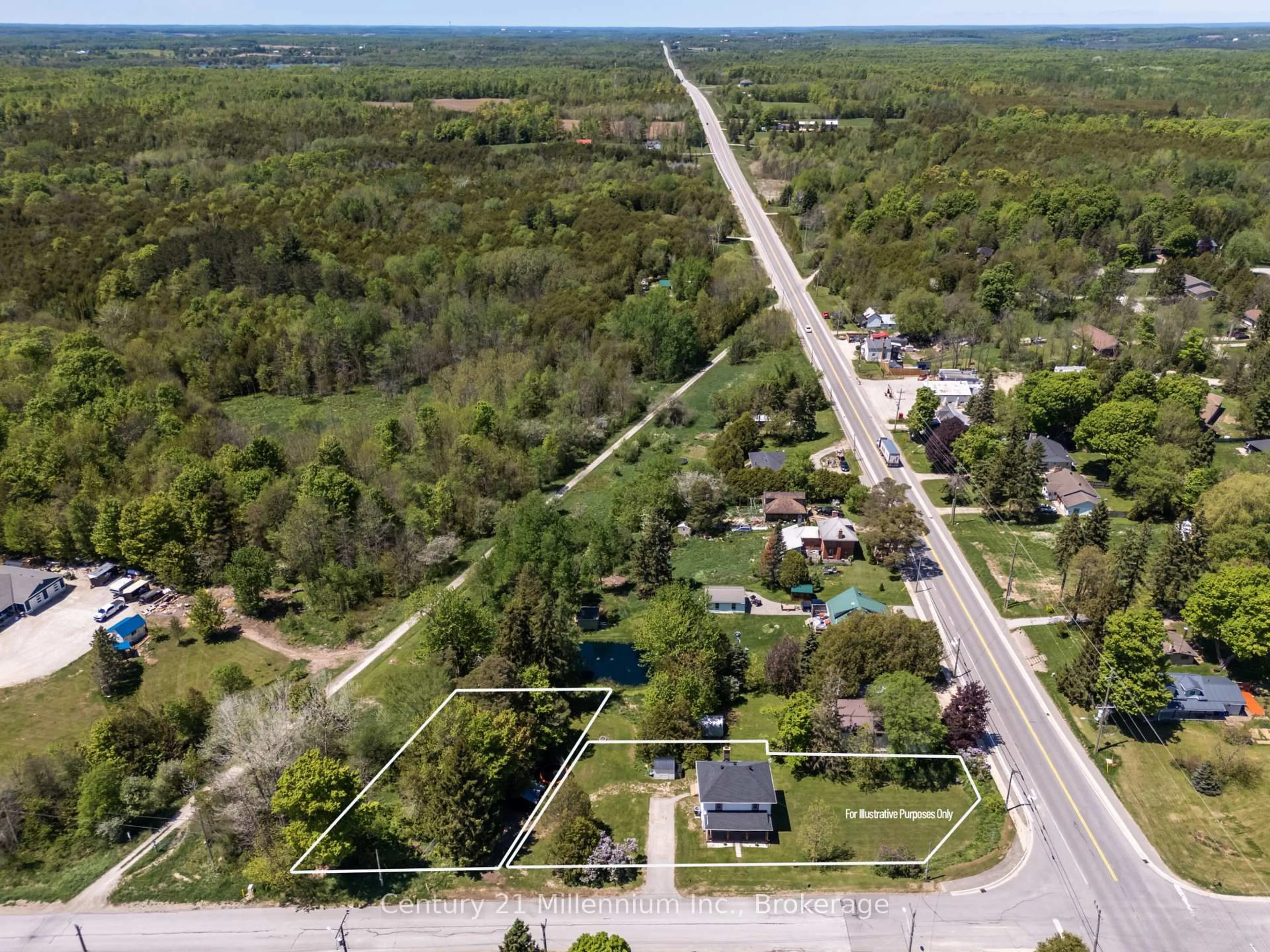 A pic from outside/outdoor area/front of a property/back of a property/a pic from drone, street for 680193 Chatsworth Road 24, Chatsworth Ontario N0H 1R0