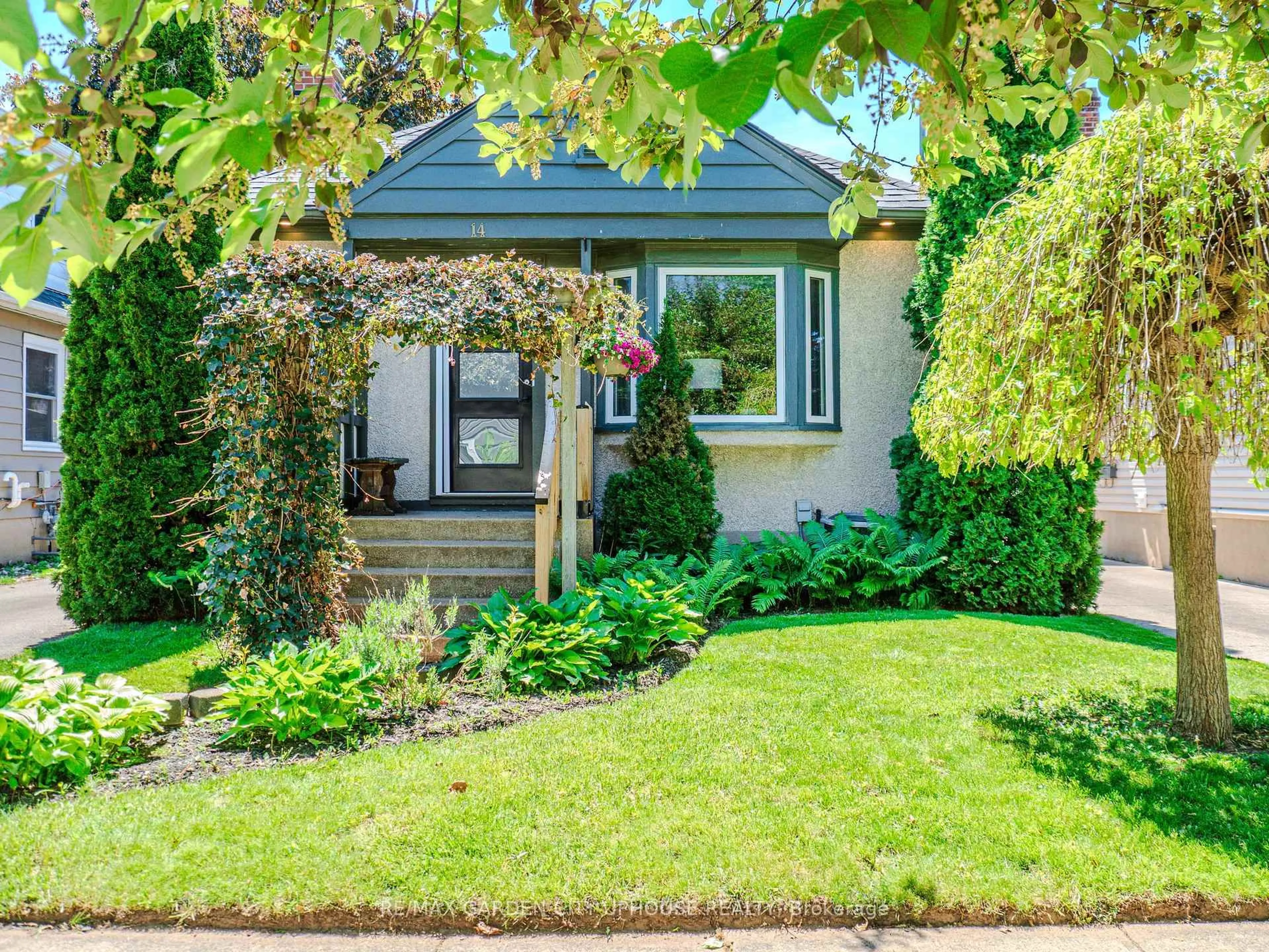 Unknown for 14 SPRUCE St, St. Catharines Ontario L2R 1B3