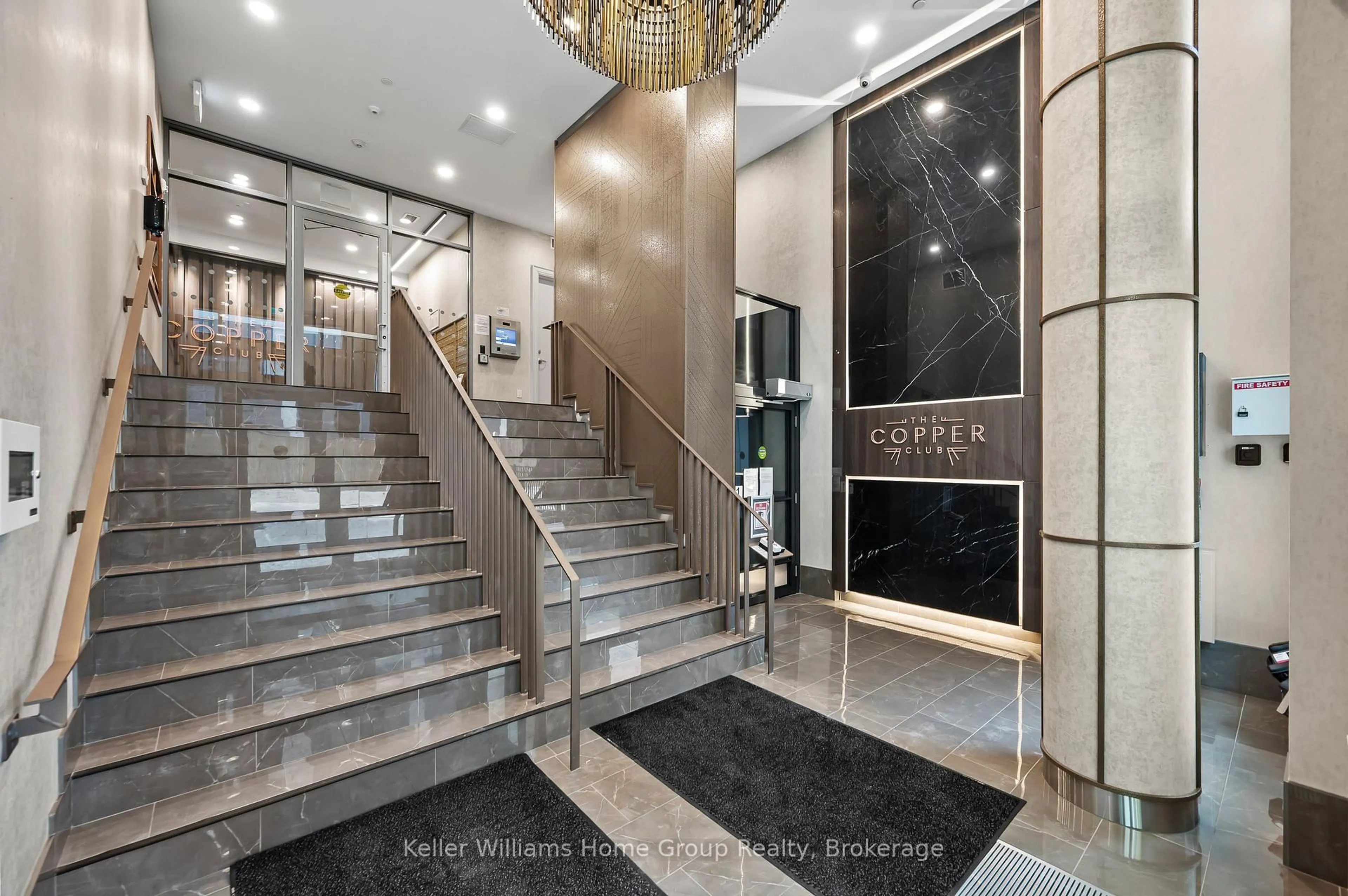 Indoor foyer for 73 Arthur St #701, Guelph Ontario N1E 0S6