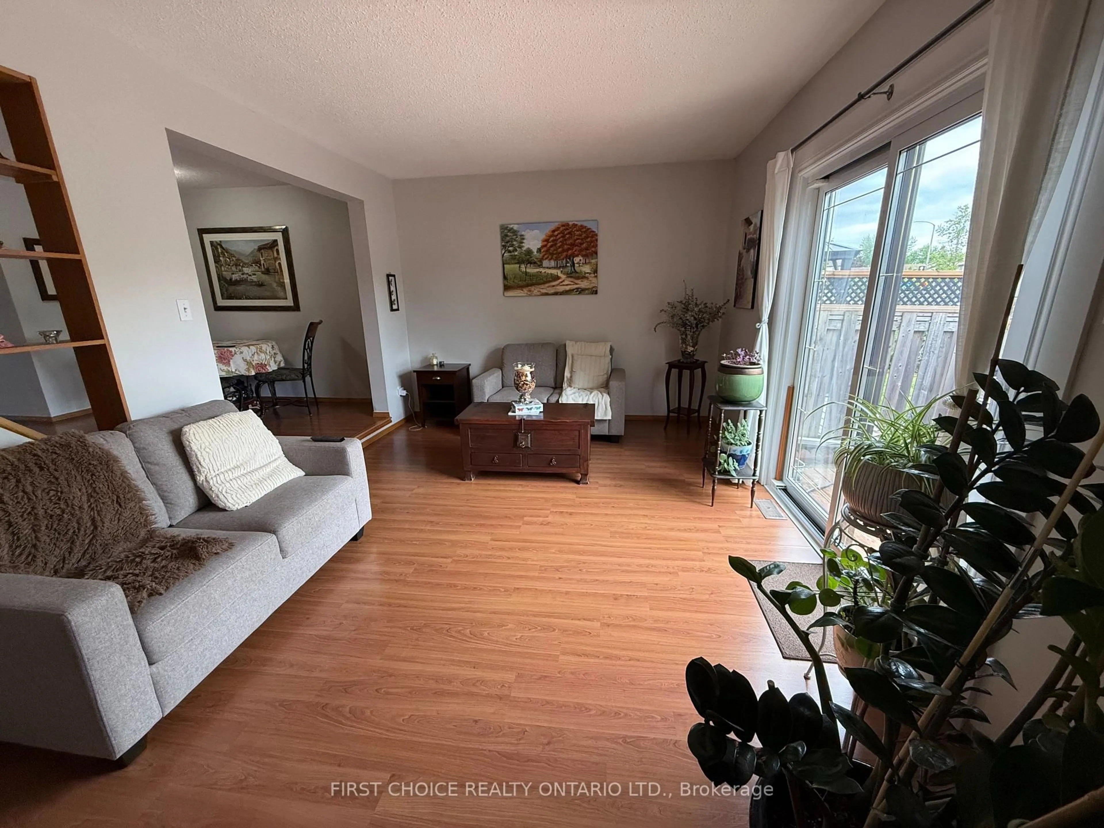 Living room with furniture, floor is not visible for 6463 Colony Sq #13, Orleans Ontario K1C 3E1