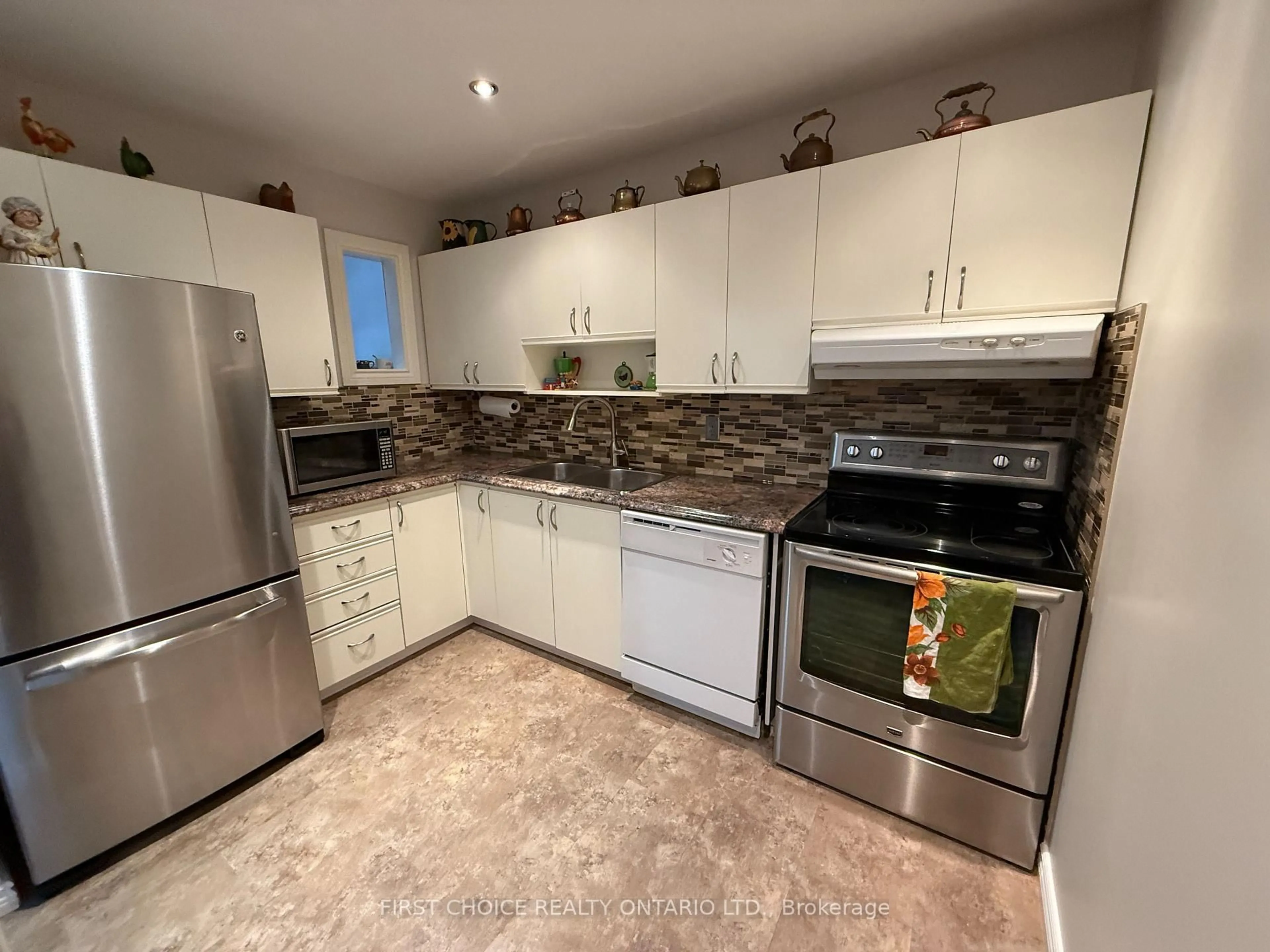 Unknown for 6463 Colony Sq #13, Orleans Ontario K1C 3E1
