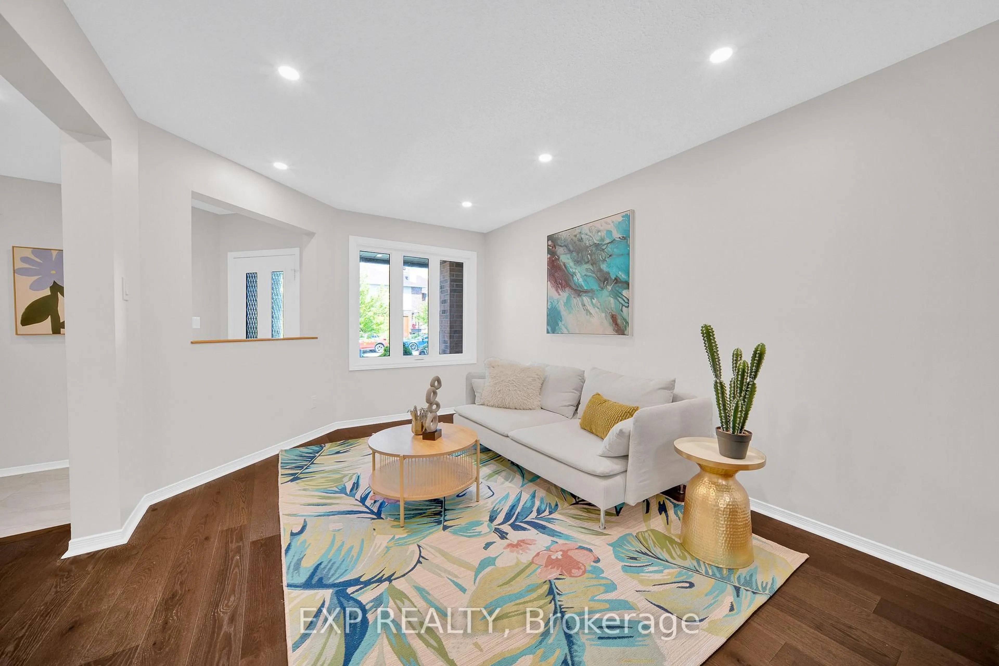 Living room with furniture, unknown for 186 Southport Dr, Ottawa Ontario K1T 3P4