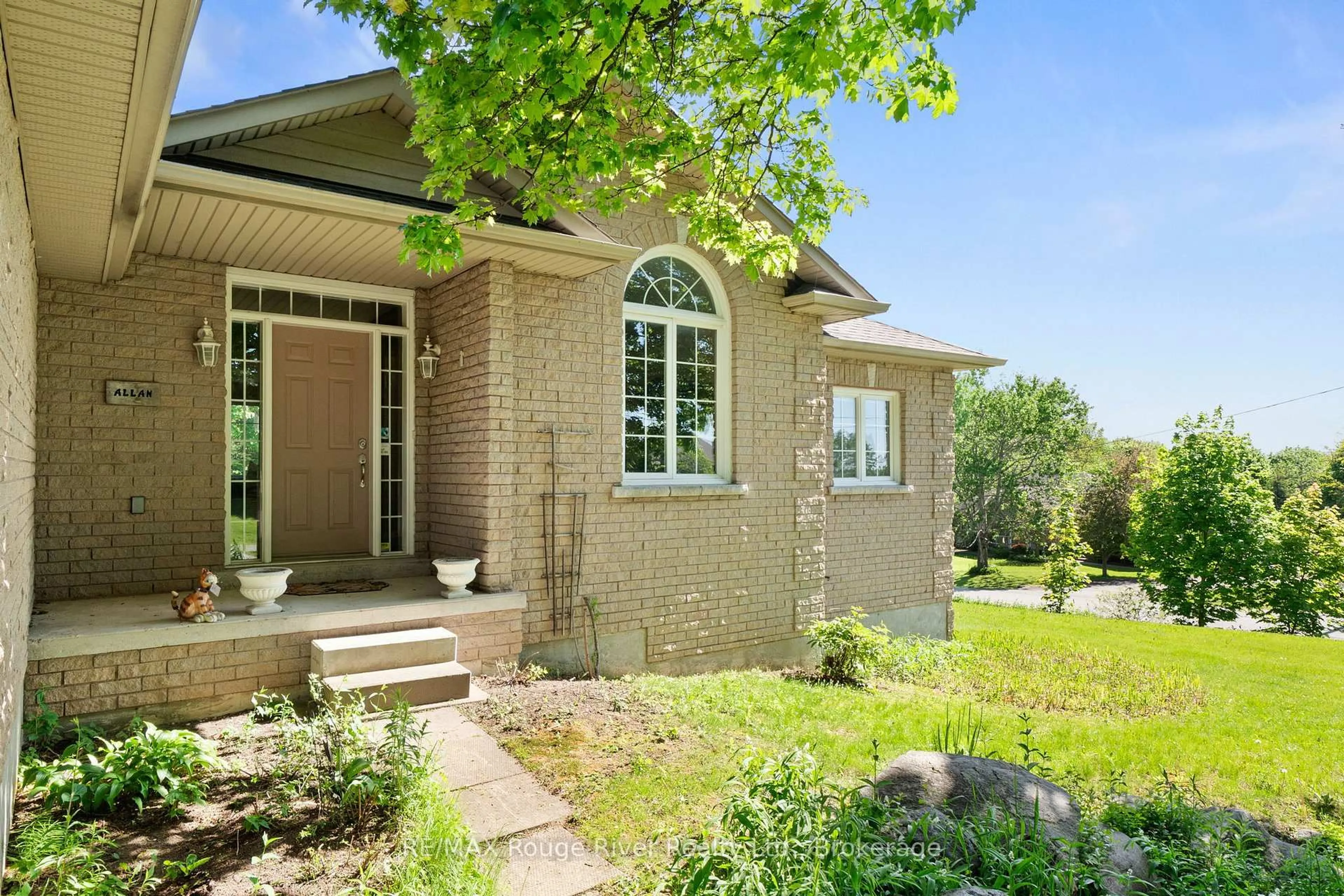 Home with brick exterior material, street for 2 Sunrise Crt, Hamilton Township Ontario K9A 4J7