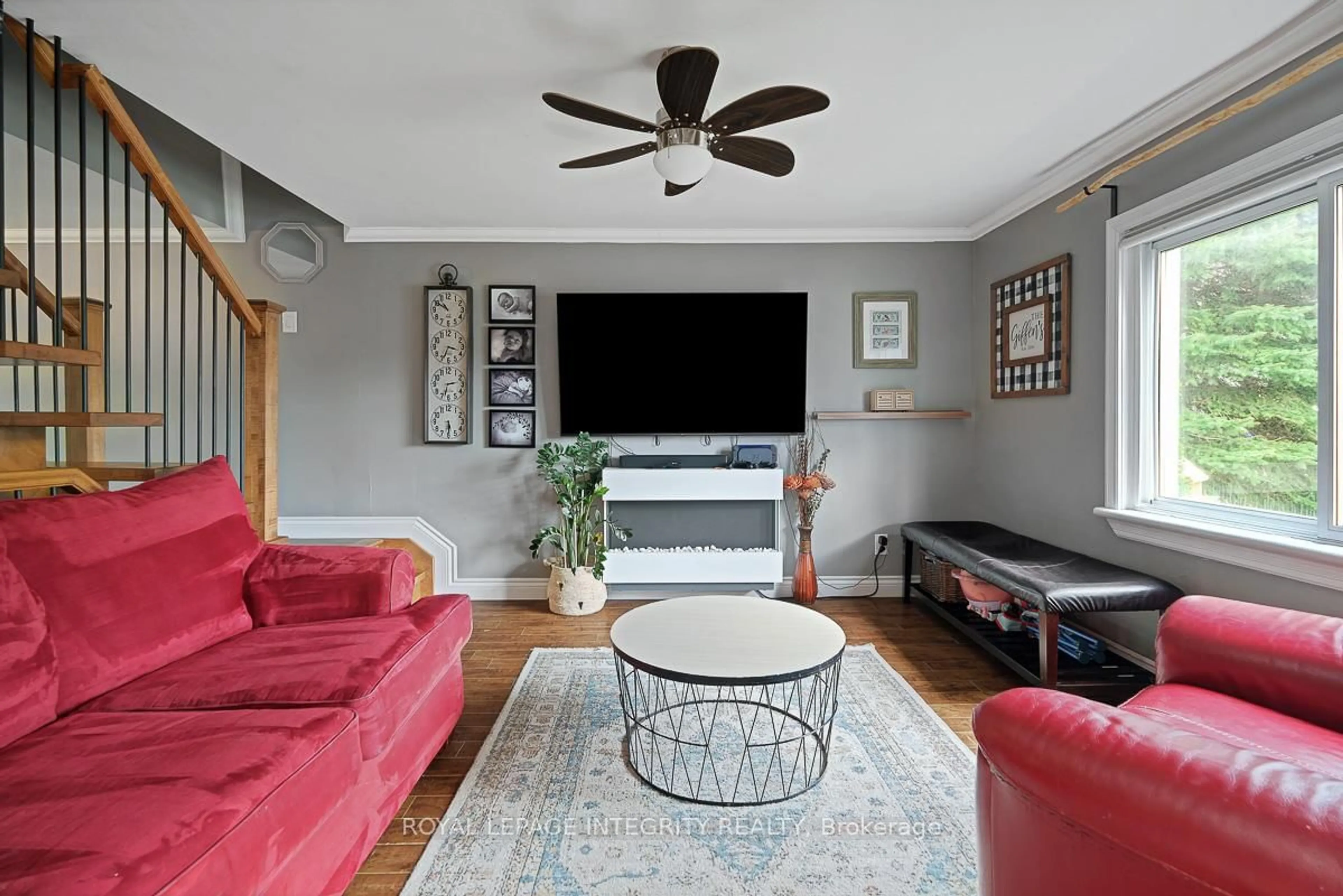 Living room with furniture, unknown for 90 First Ave, Arnprior Ontario K7S 1W3