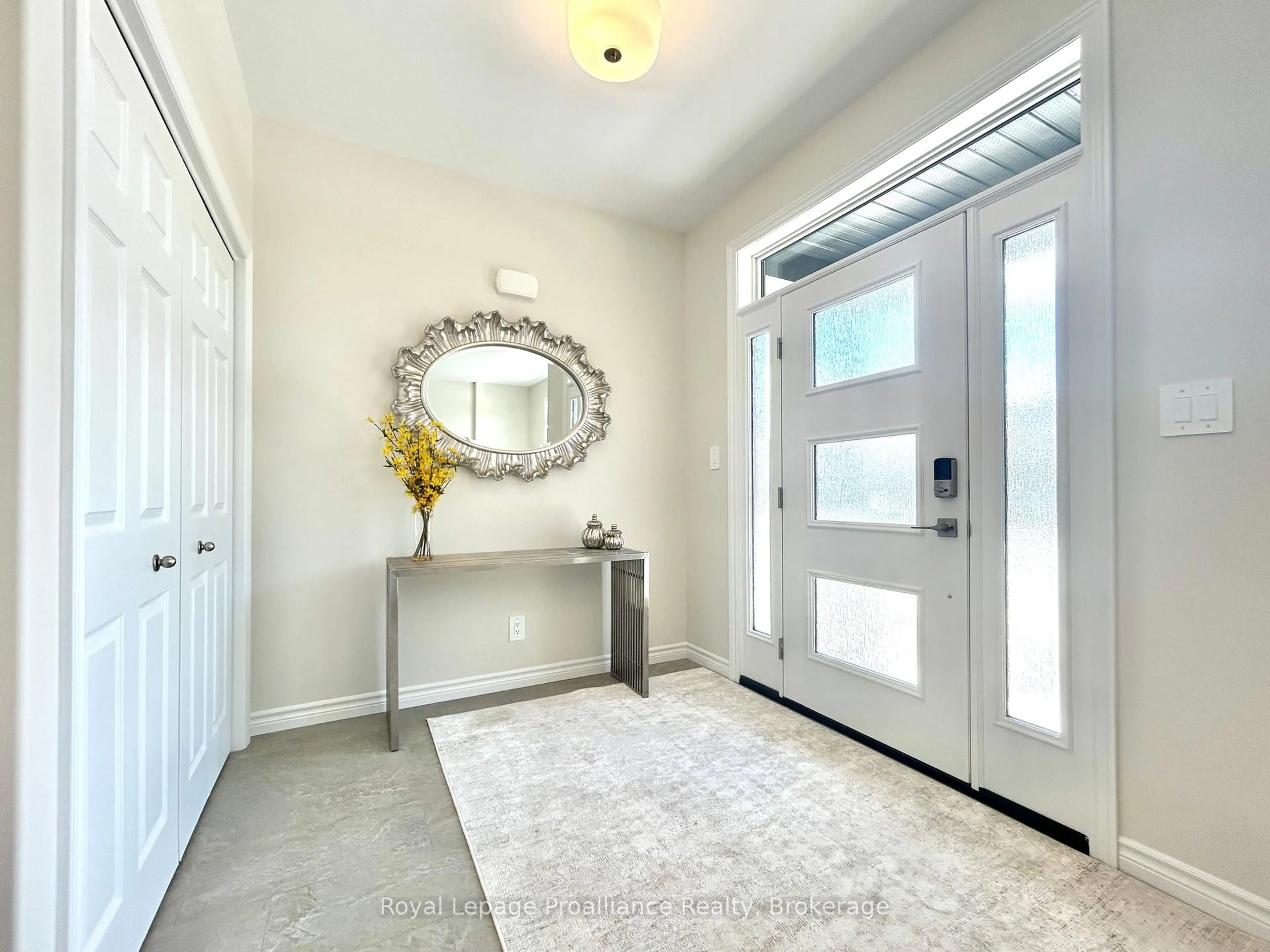 Indoor entryway for 91 Athabaska Dr, Belleville Ontario K8N 0T1