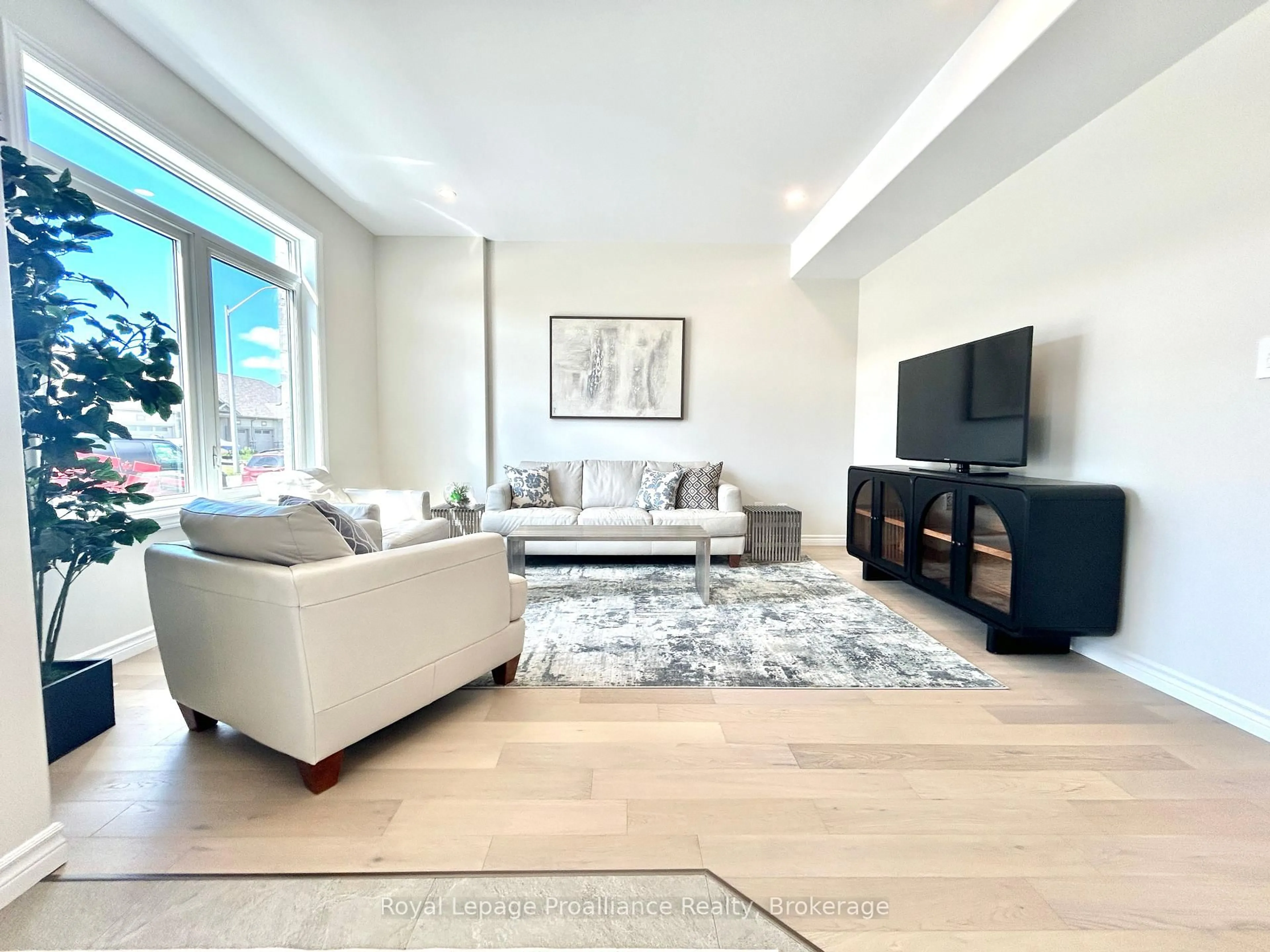 Living room with furniture, unknown for 91 Athabaska Dr, Belleville Ontario K8N 0T1