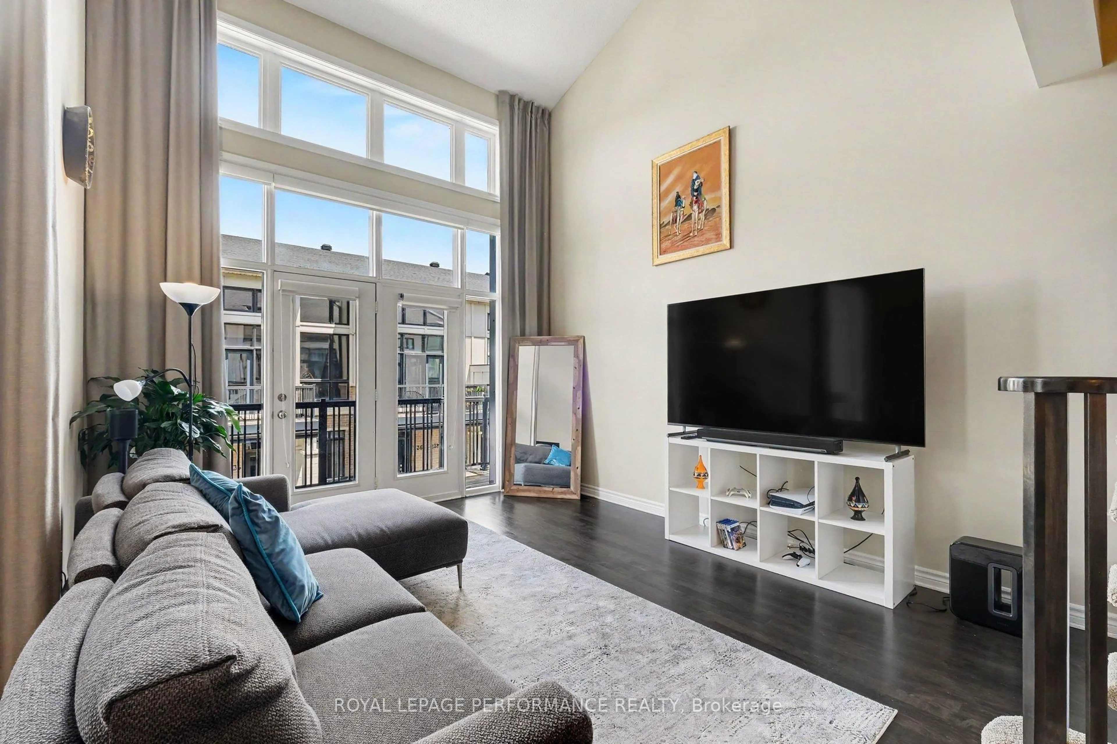 Living room with furniture, unknown for 220 Pembina Private, Ottawa Ontario K4M 0G7