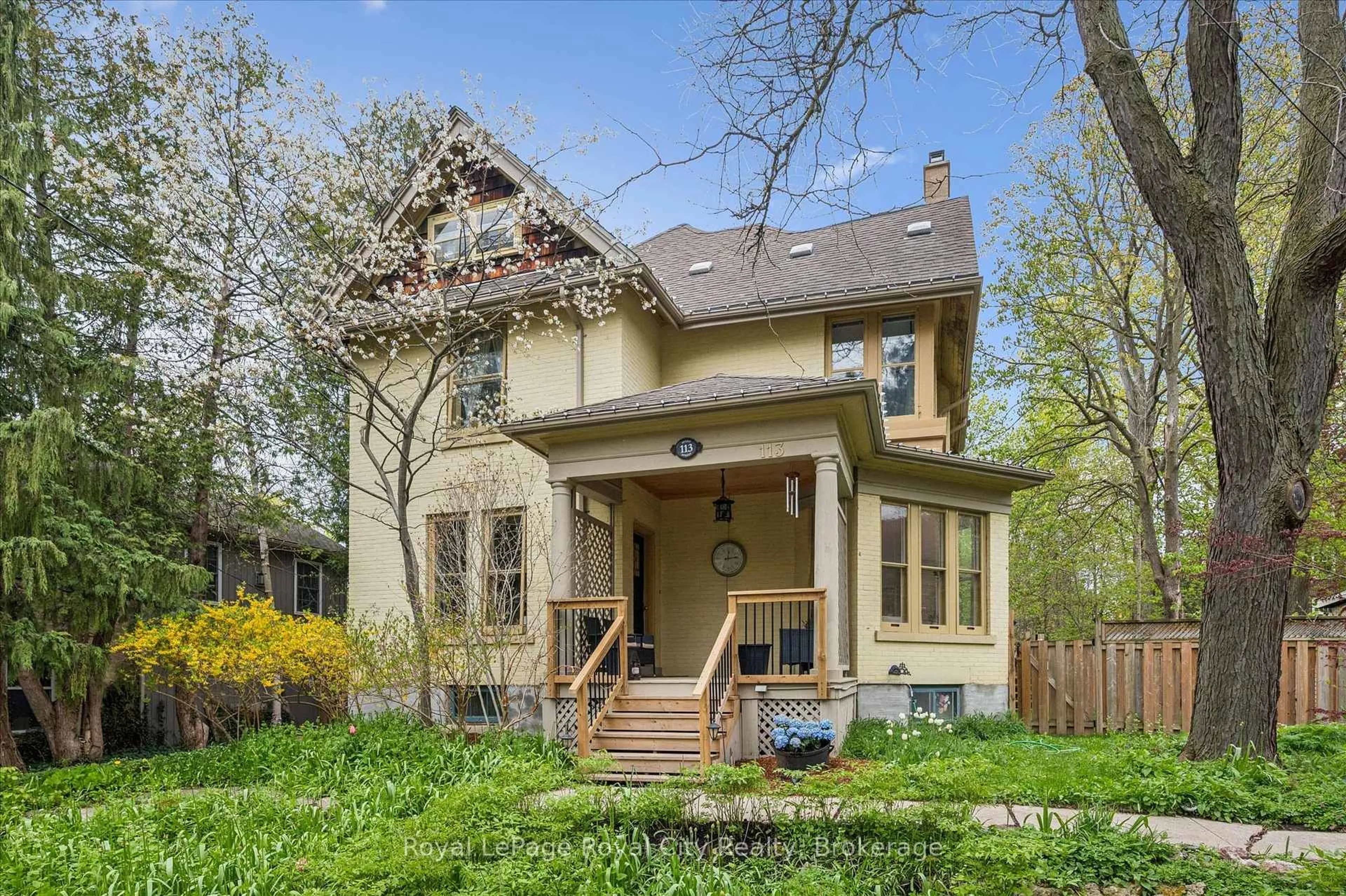 Home with brick exterior material, street for 113 Queen St, Guelph Ontario N1E 4S2