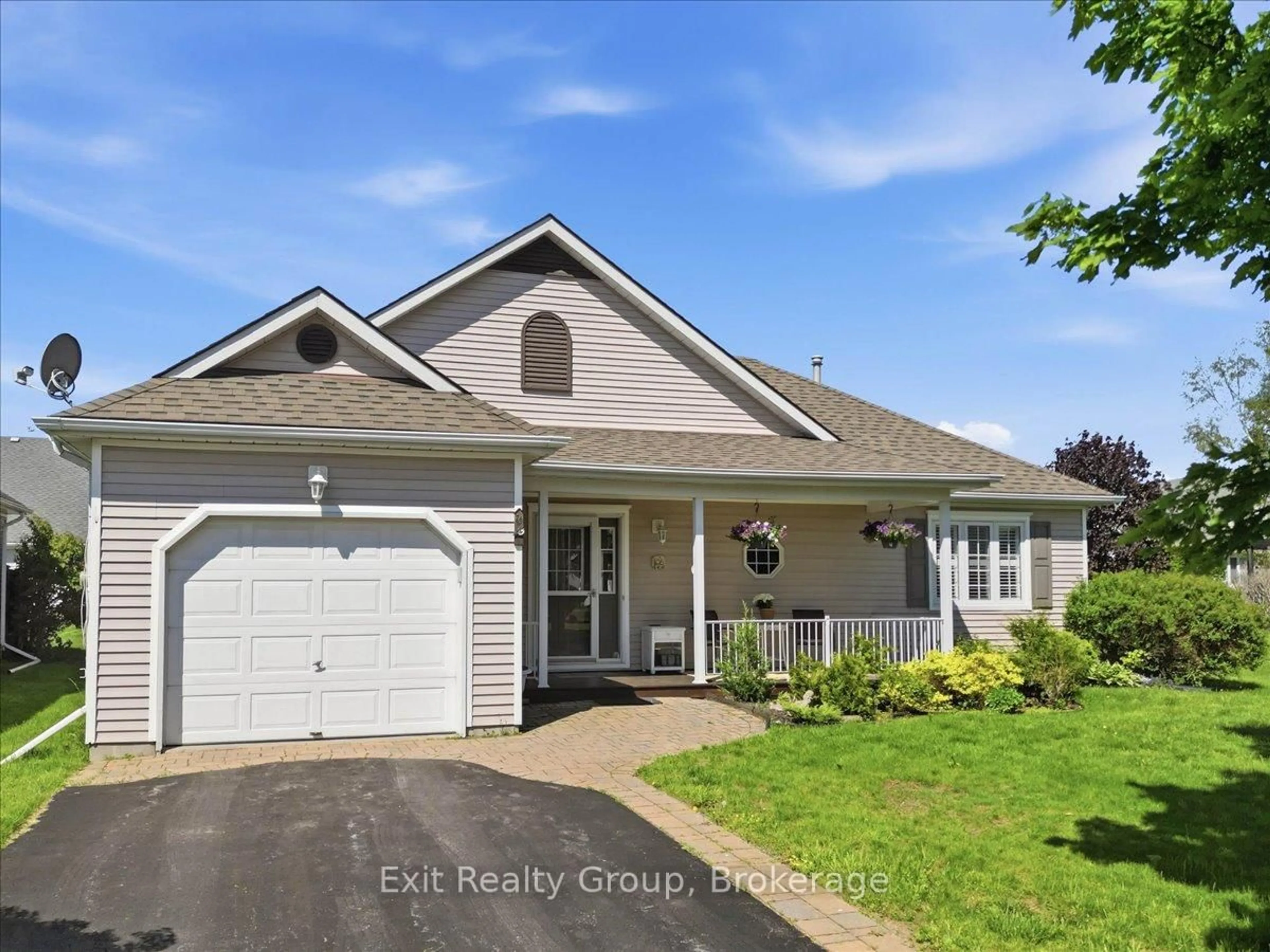 Home with vinyl exterior material, water/lake/river/ocean view for 26 Lockwood Dr, Brighton Ontario K0K 1H0