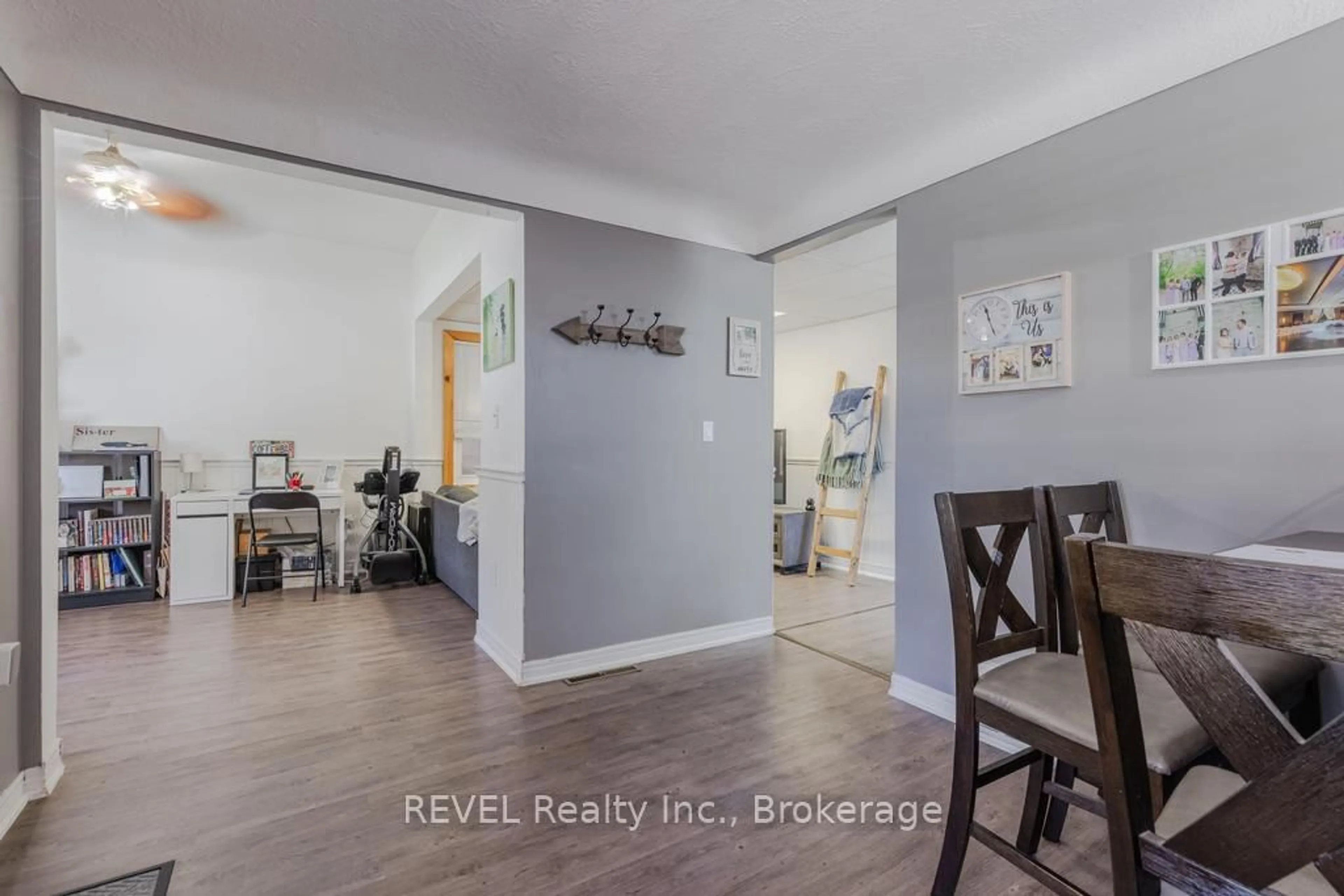 Indoor entryway for 83 Rodman St, St. Catharines Ontario L2R 5C9