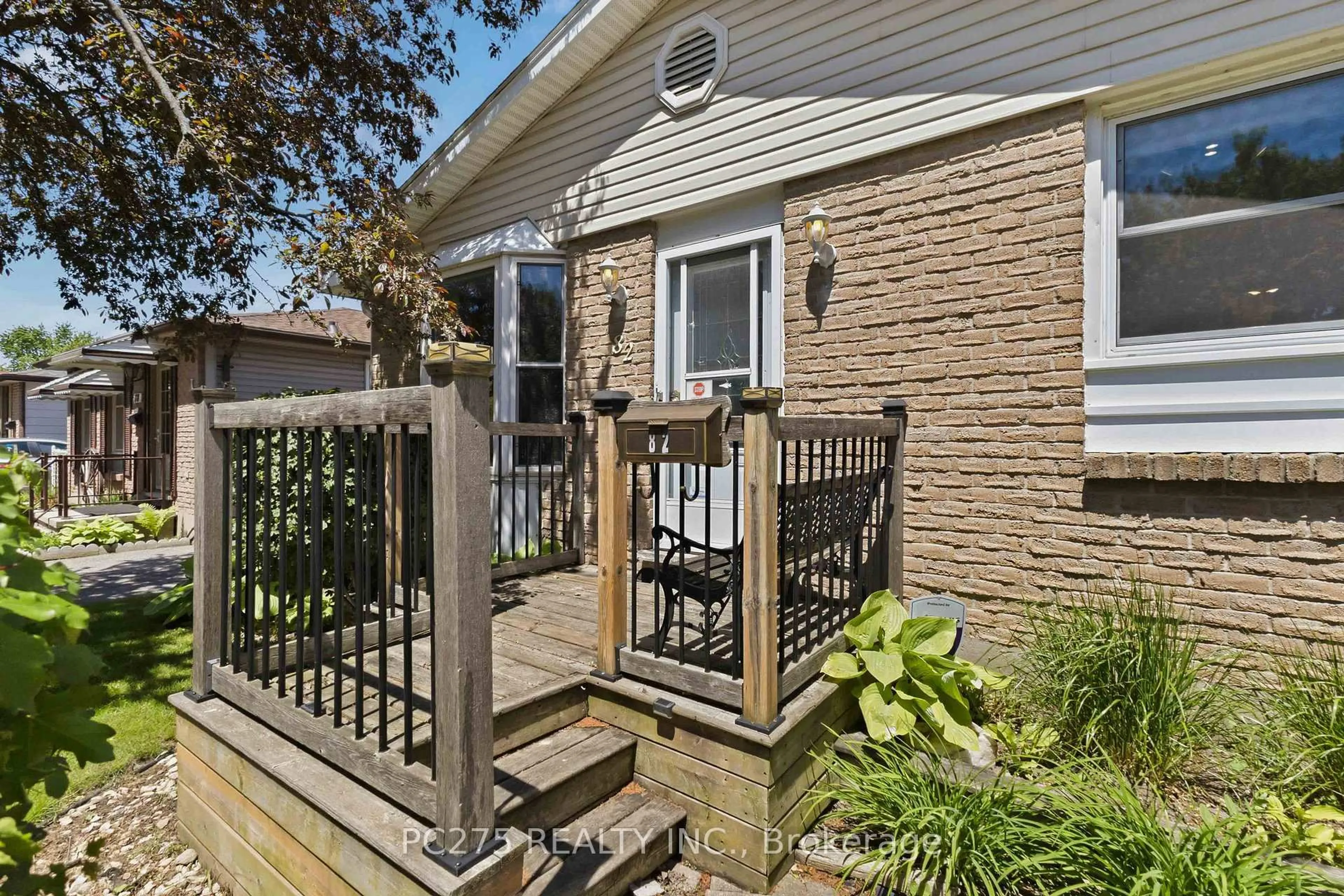 Patio, street for 82 Muriel Cres, London South Ontario N6E 2K5