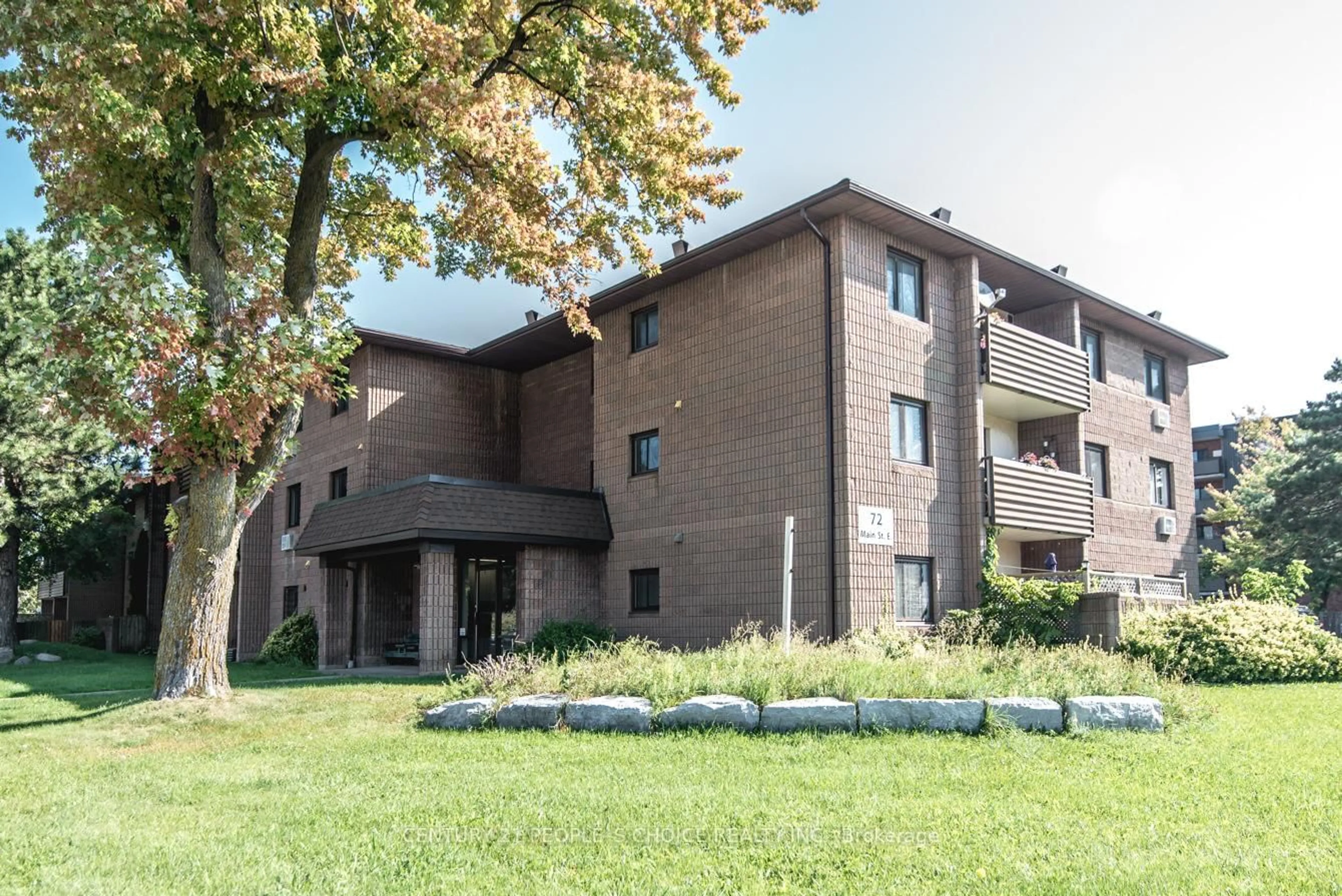 Patio, unknown for 72 Main St #107, Port Colborne Ontario L3K 5Z8