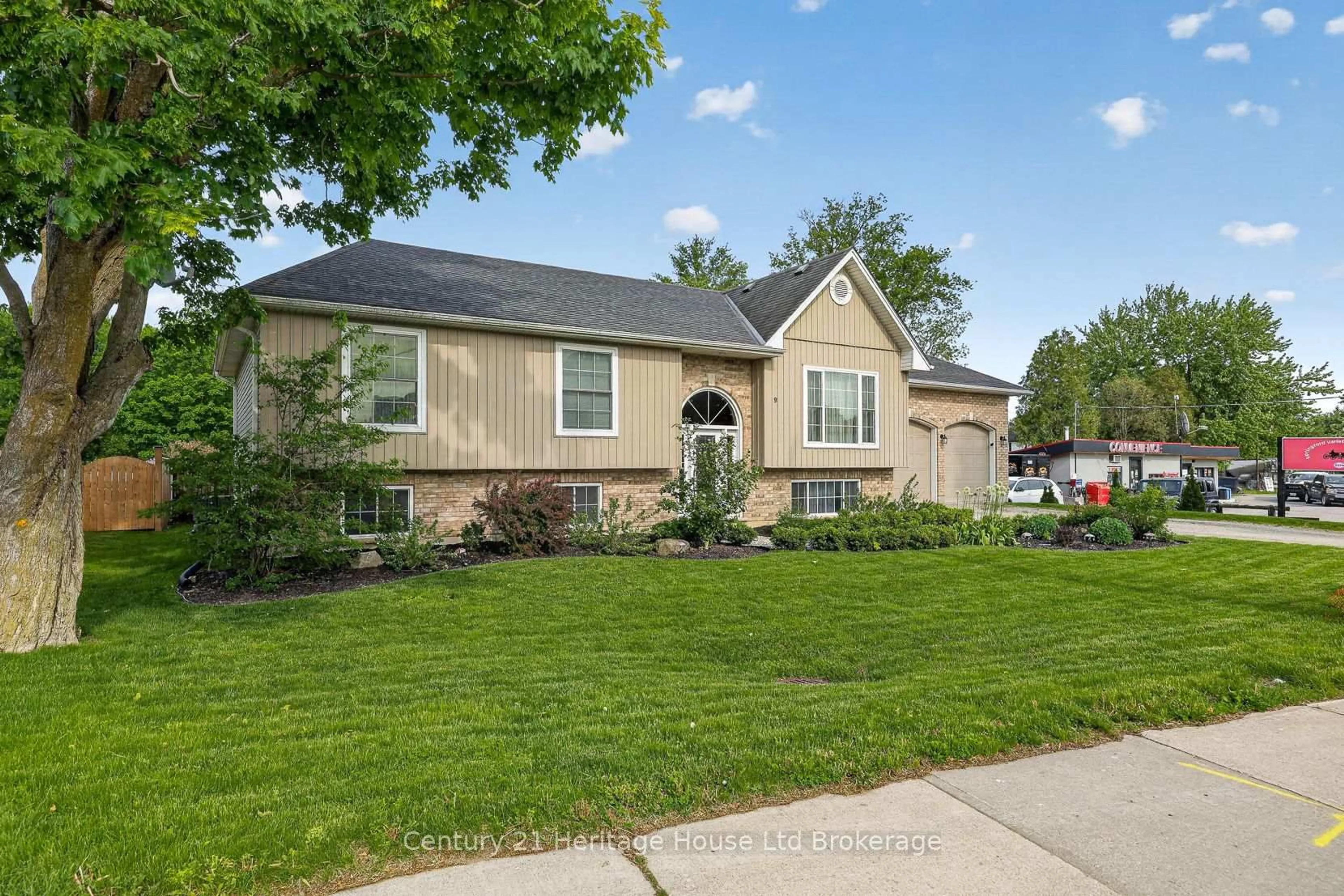 Home with brick exterior material, street for 9 West St, Norwich Ontario N0J 1X0