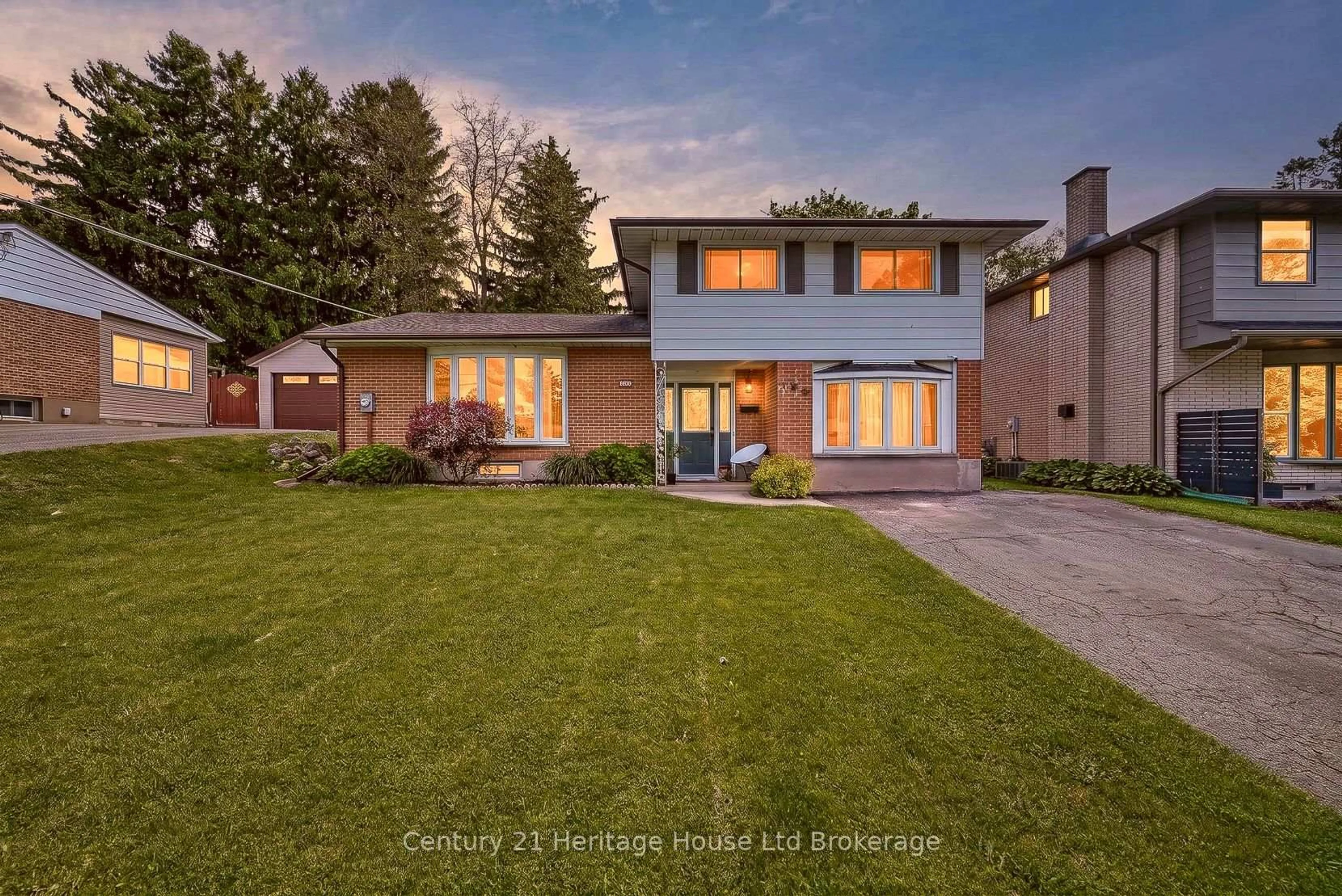 Home with brick exterior material, street for 480 Lee Ave, Woodstock Ontario N4S 6Y3