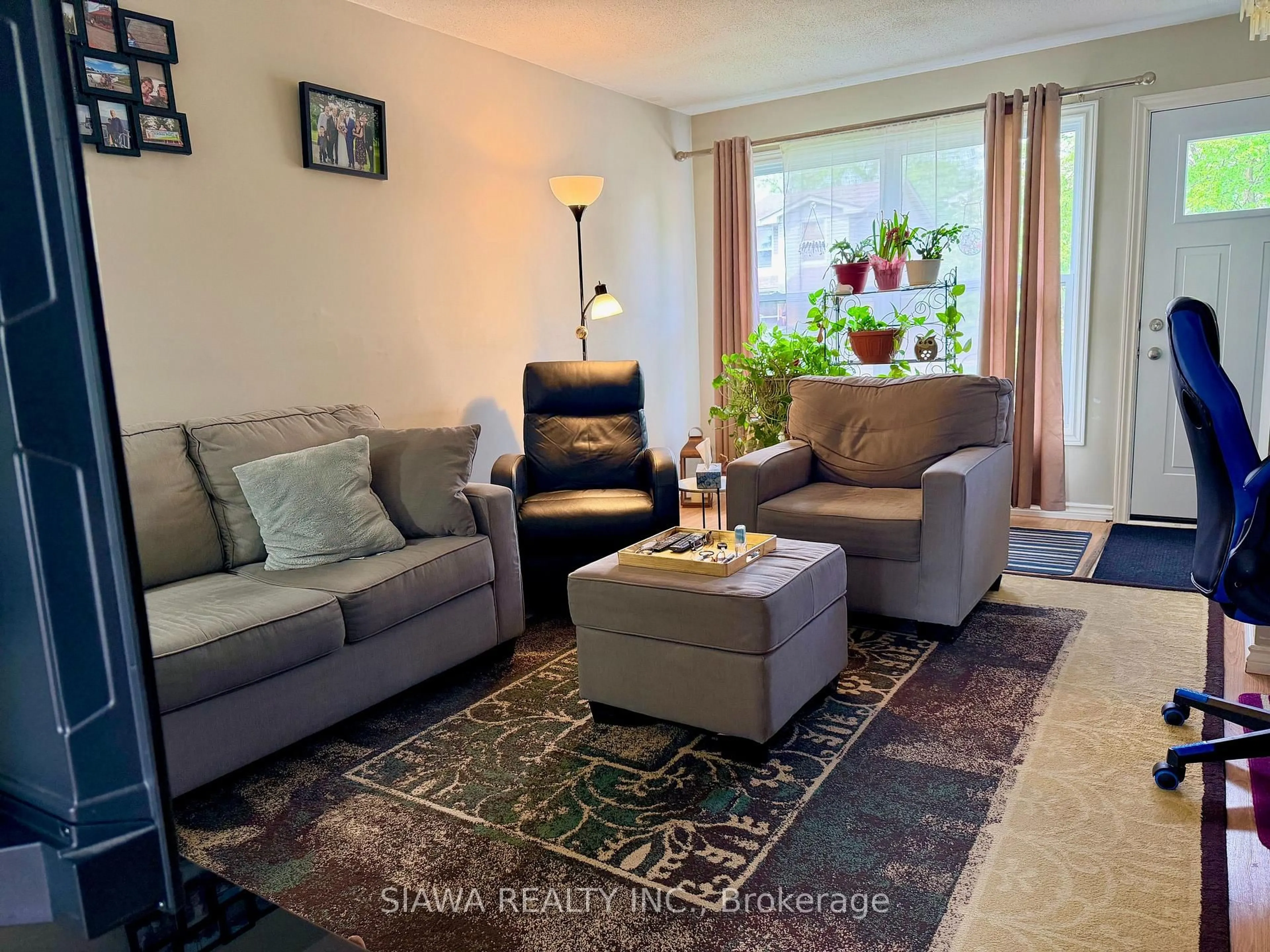 Living room with furniture, unknown for 1250 Jalna Blvd #86, London South Ontario N6E 2W4