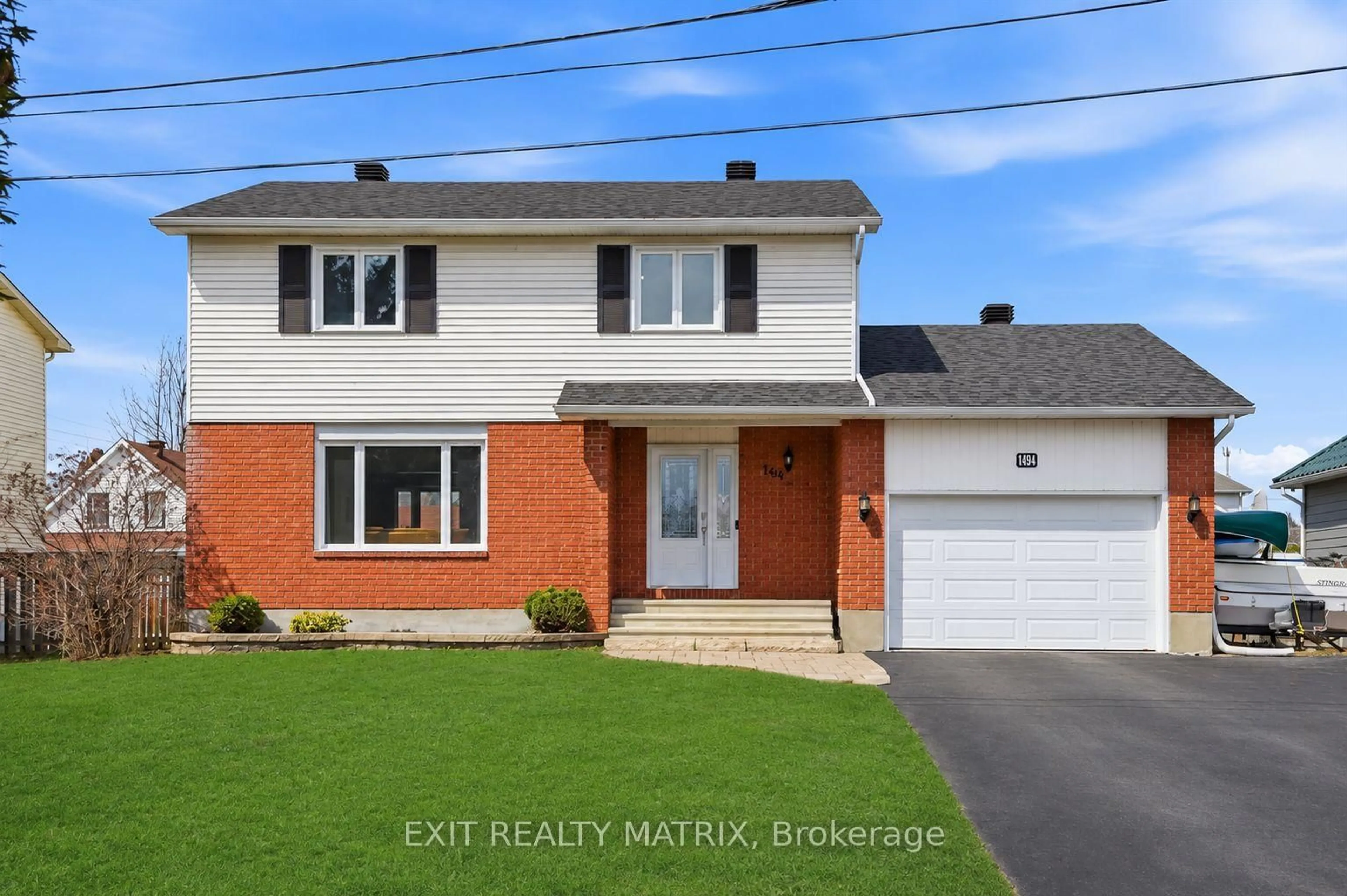 Home with vinyl exterior material, street for 144 Centenaire St, Russell Ontario K0A 1W0