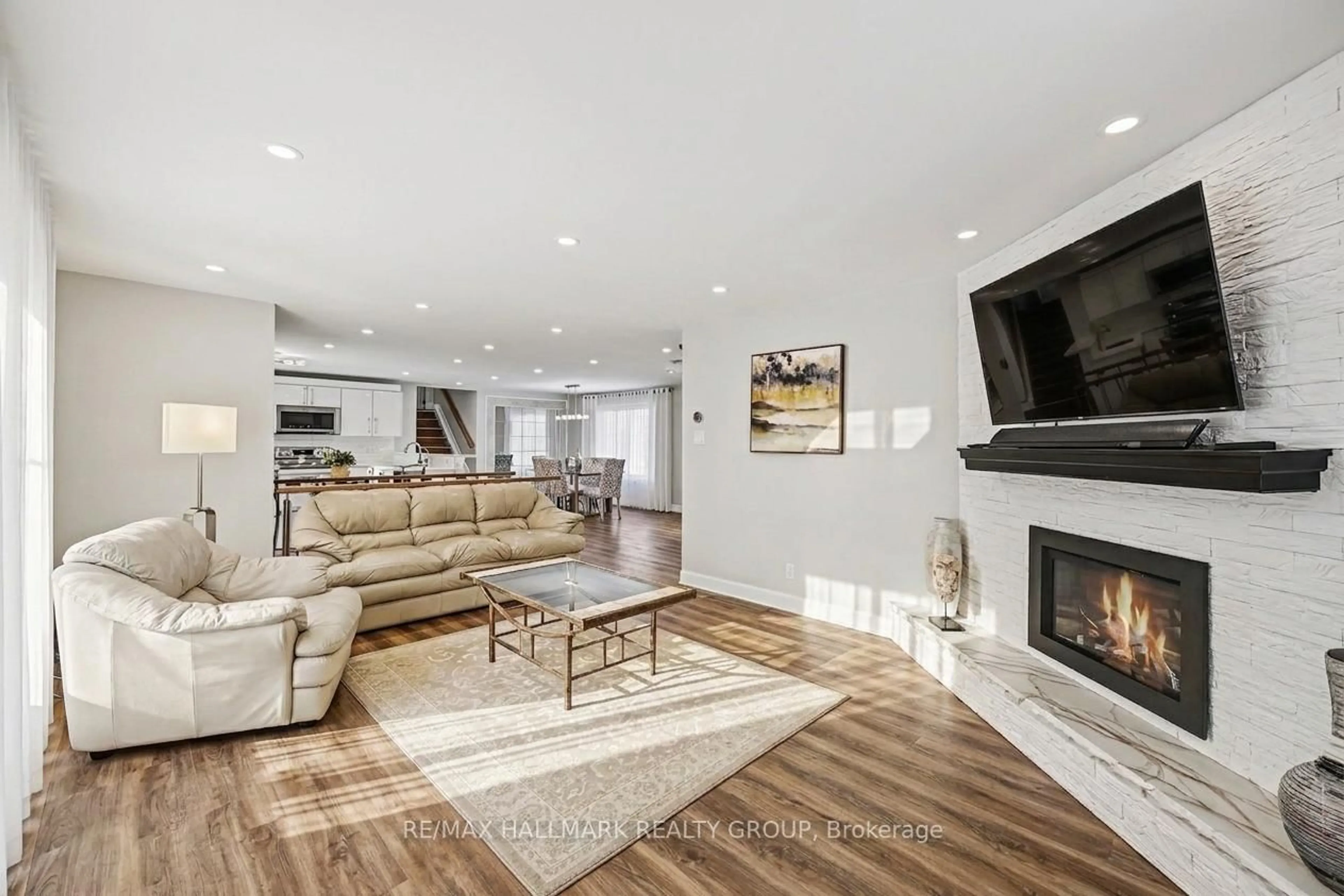 Living room with furniture, unknown for 13 Bathurst St, Kanata Ontario K2W 1A7