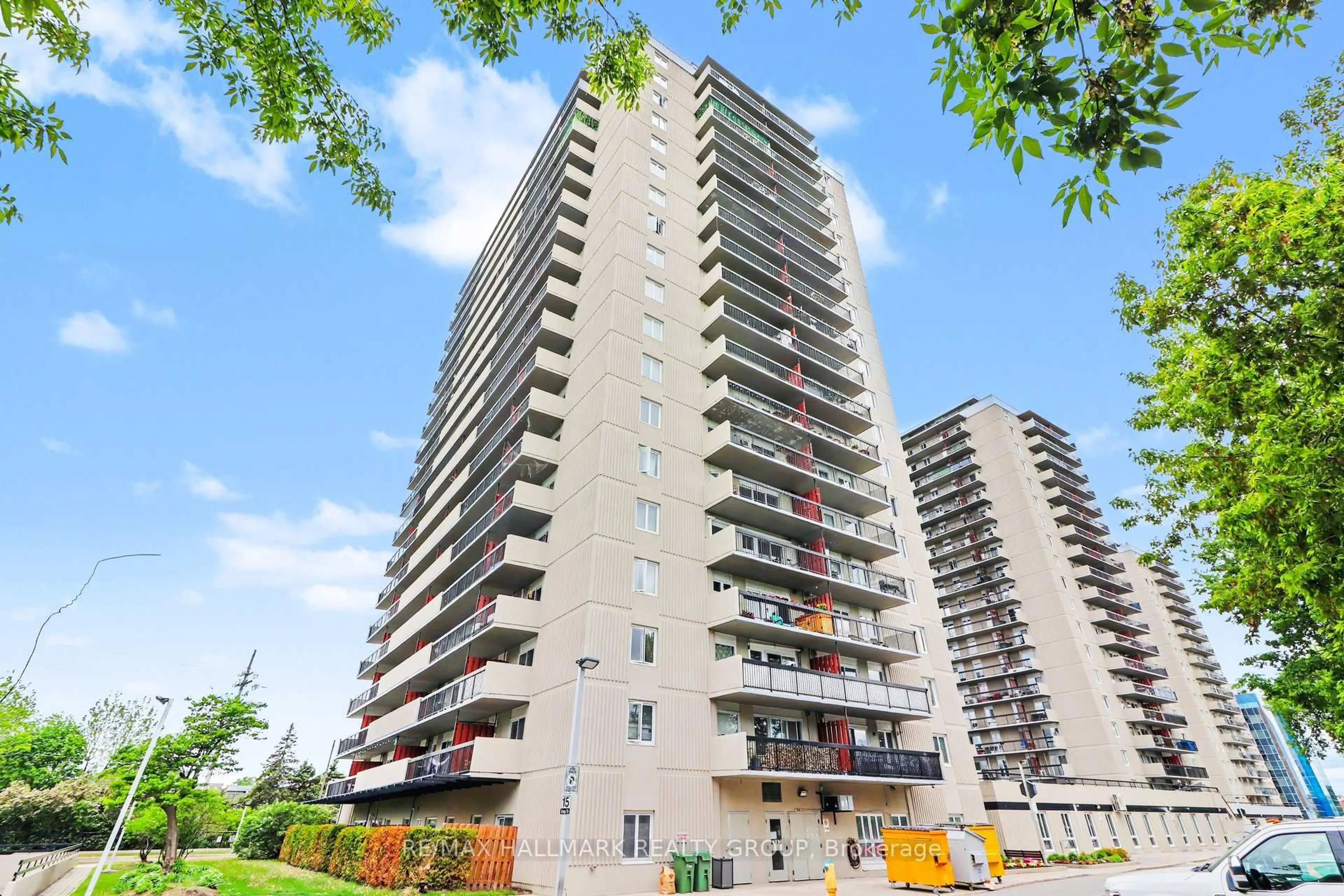 Unknown for 158C McArthur Ave #907, Ottawa Ontario K1L 8E7