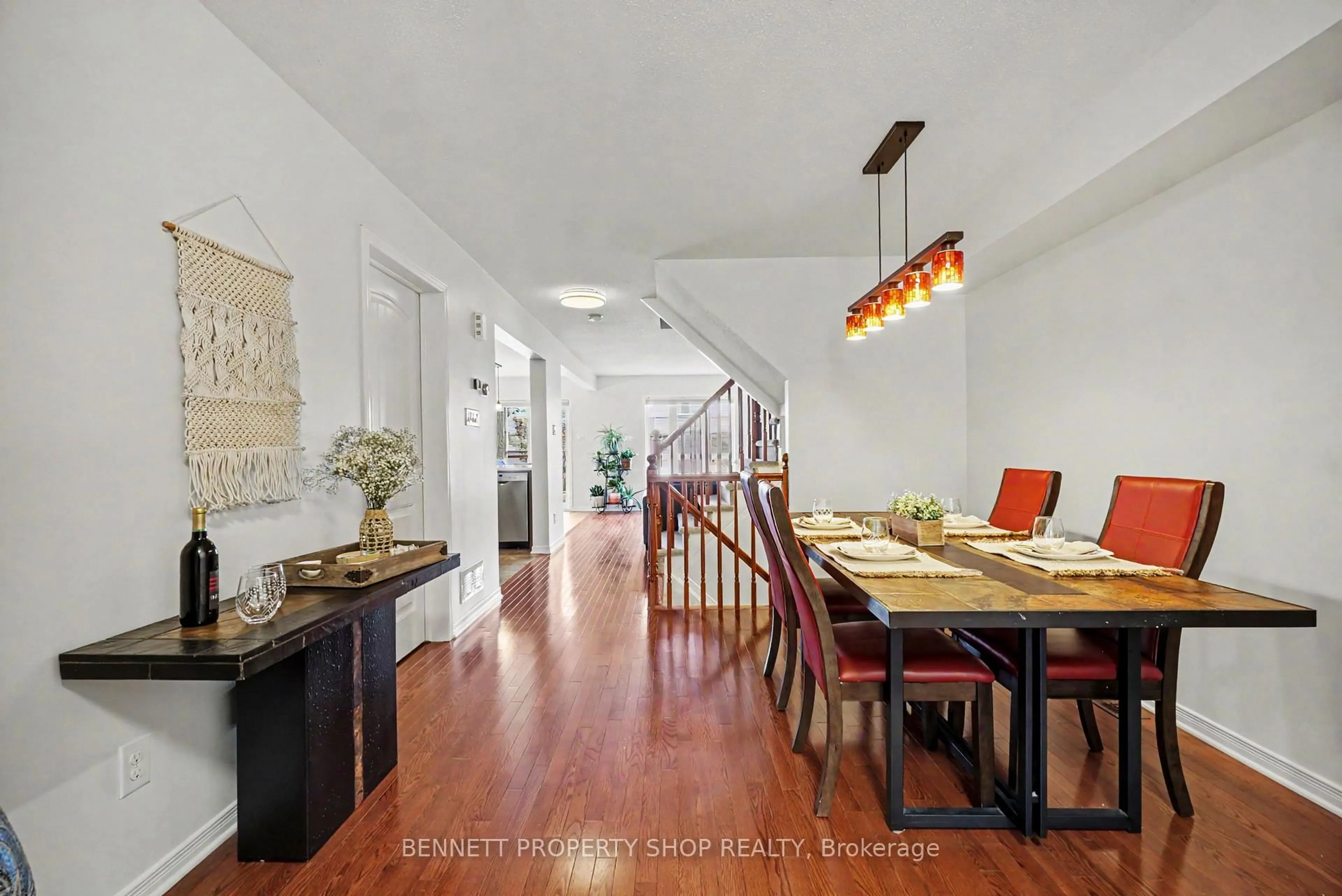 Dining room, unknown for 330 Laguna St, Ottawa Ontario K1T 0L1
