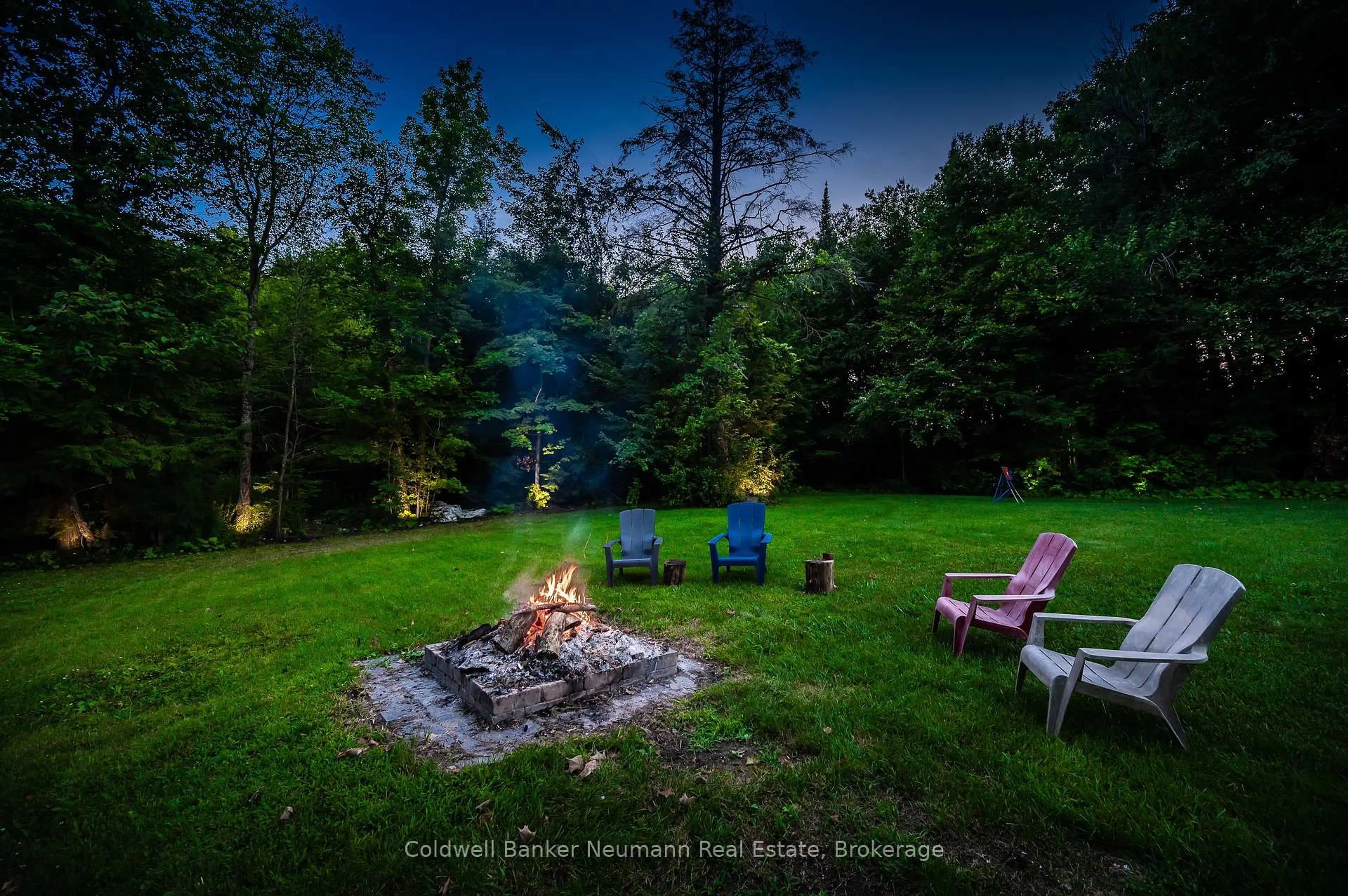 Patio, unknown for 32 Forest Ridge Rd, Erin Ontario N0B 1T0