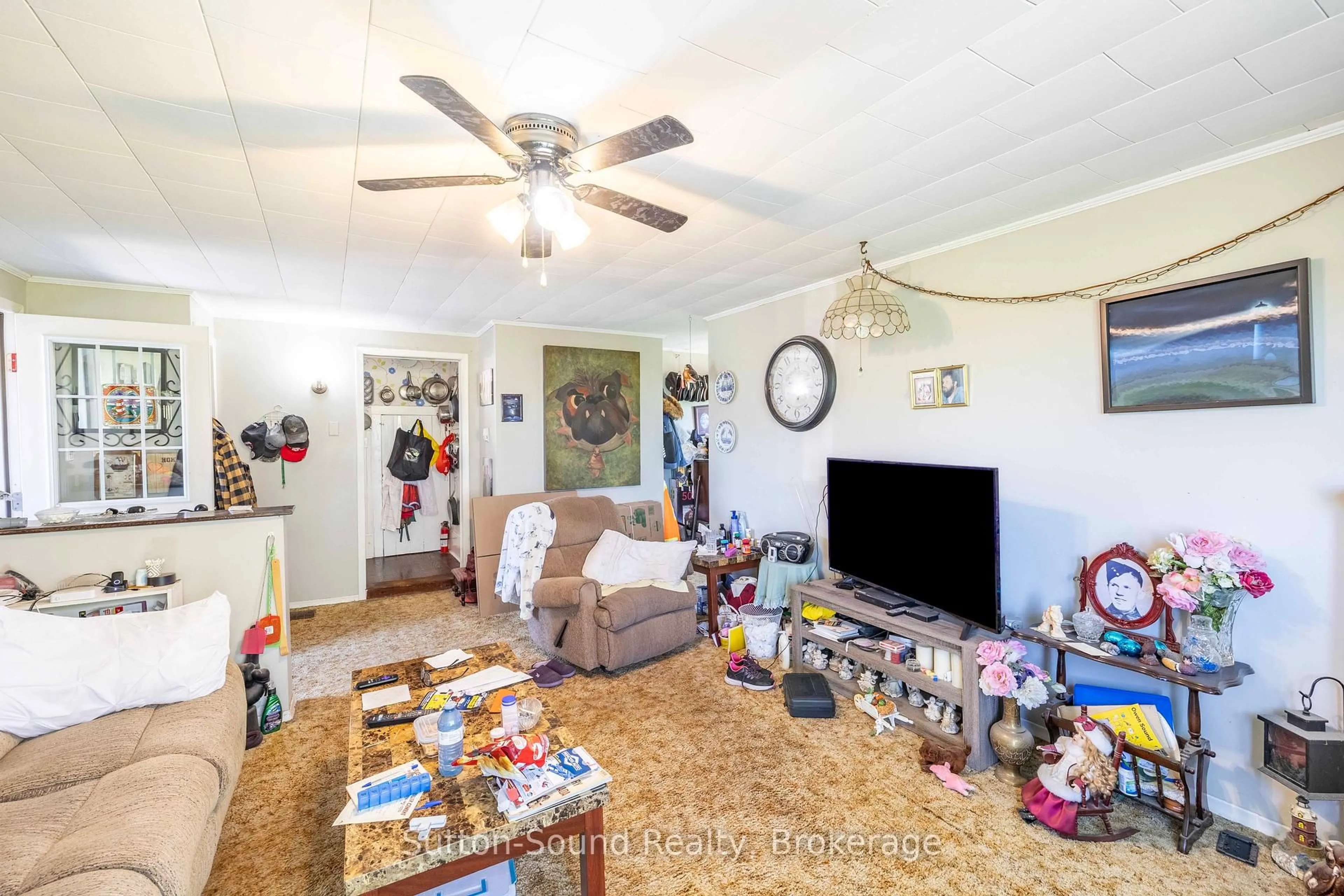 A pic of a room for 40 Elm St, South Bruce Peninsula Ontario N0H 2T0