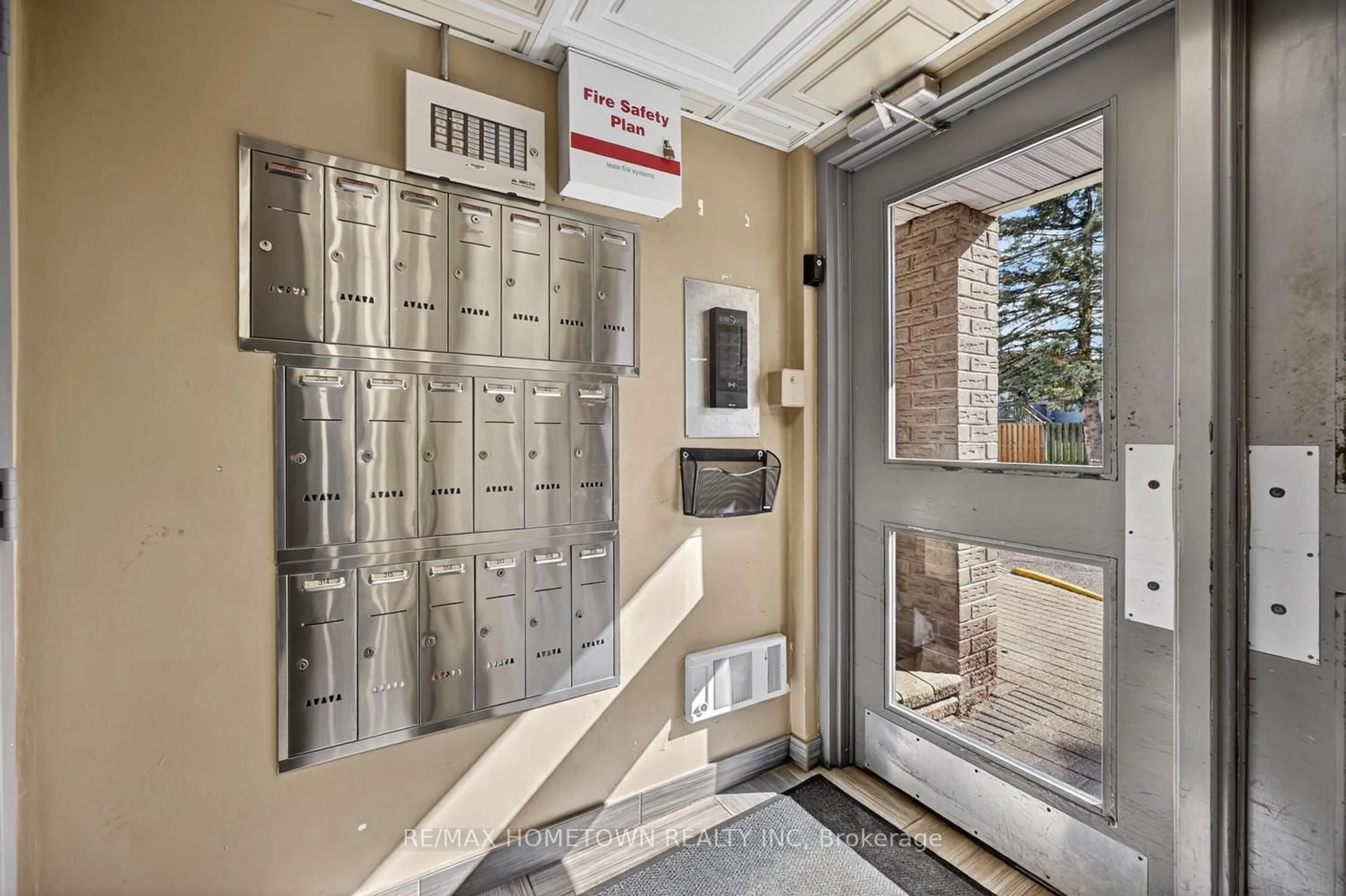 Unknown for 820 Laurier Blvd #304, Brockville Ontario K6V 6Z2