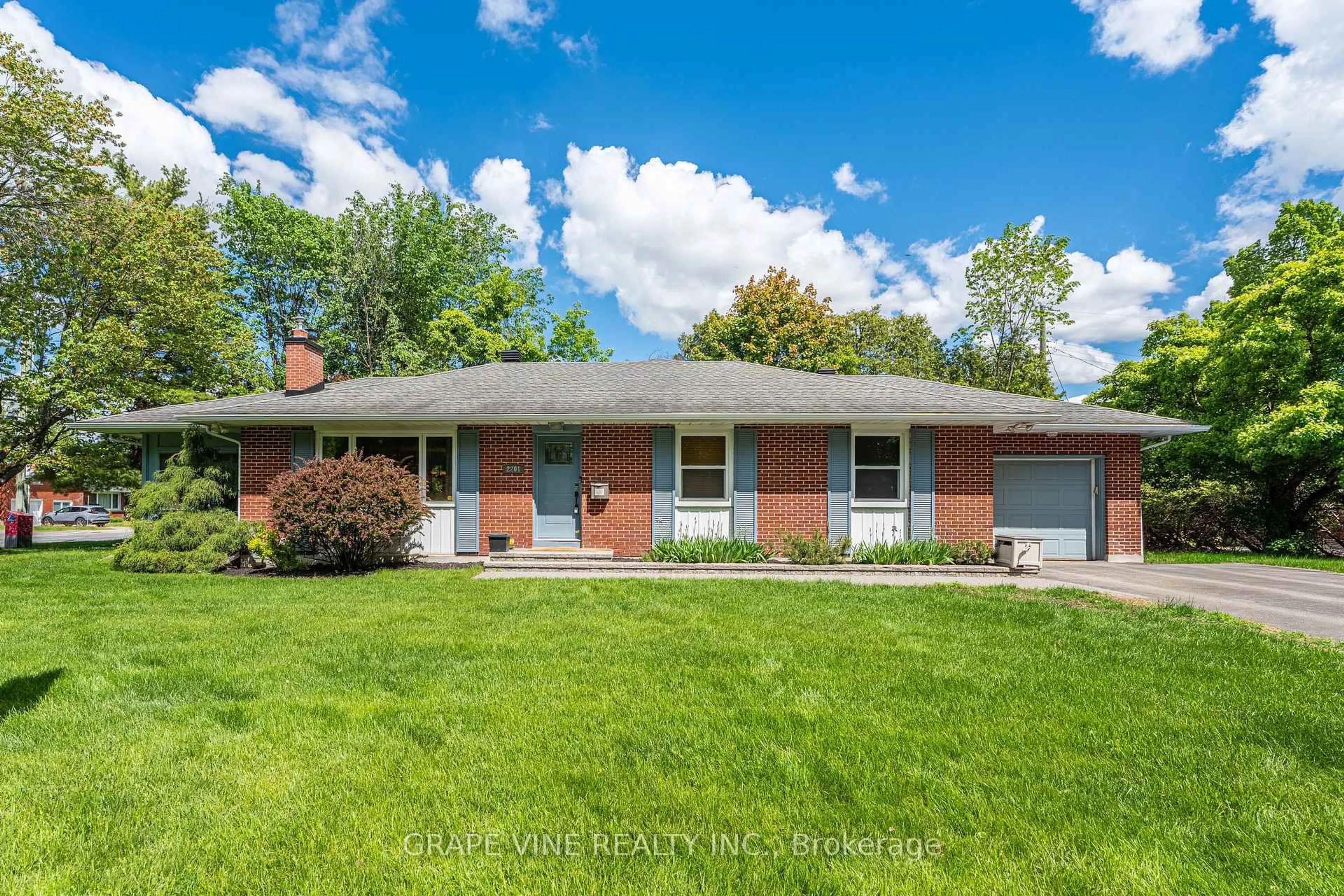 Home with brick exterior material, street for 2201 Braeside Ave, Ottawa Ontario K1H 7J6